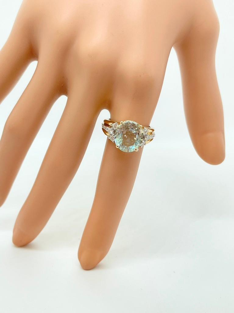 Large Oval Cut Light Blue Natural Aquamarine Diamond Ring Valuation Bargain In New Condition For Sale In Mona Vale, NSW