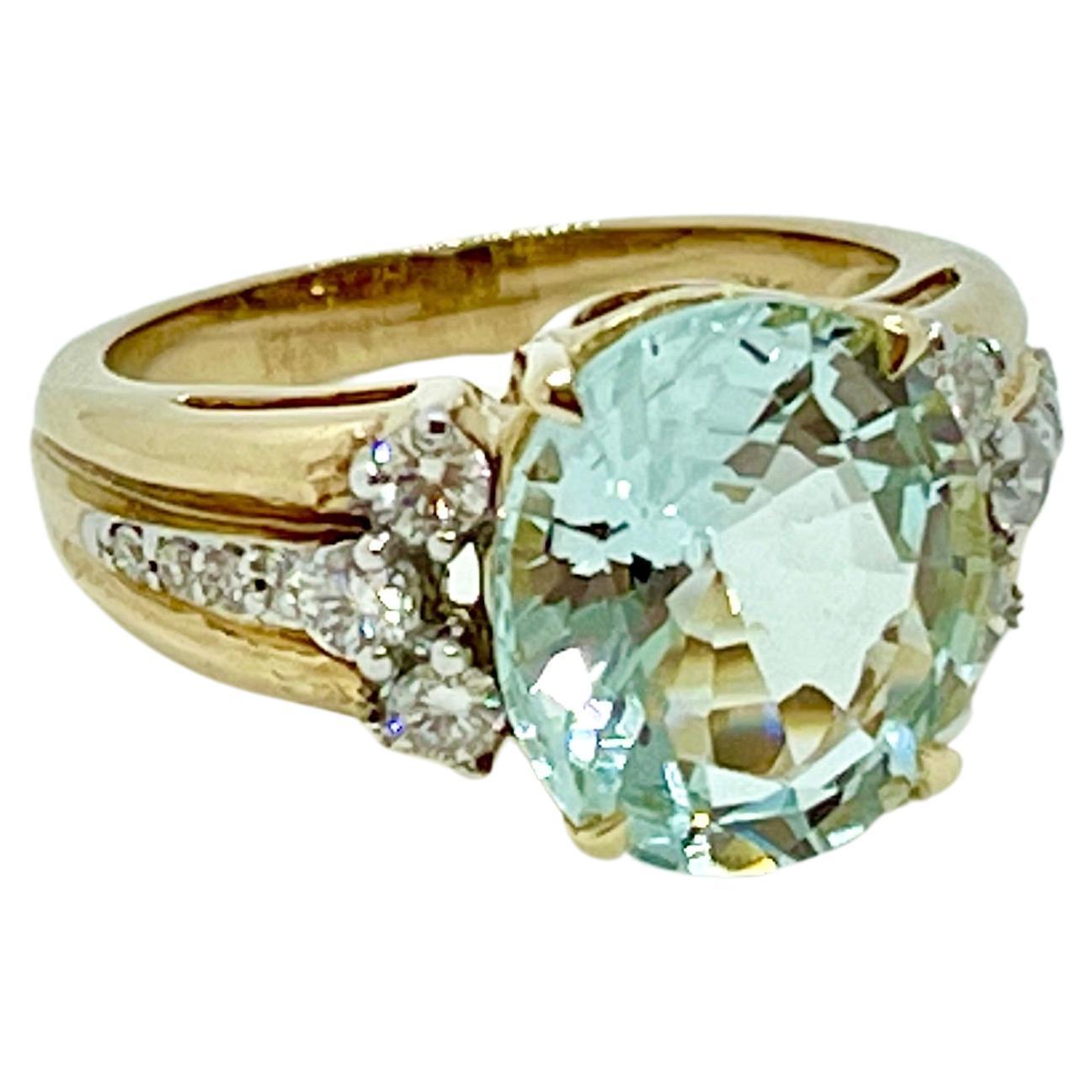 Large Oval Cut Light Blue Natural Aquamarine Diamond Ring Valuation Bargain For Sale