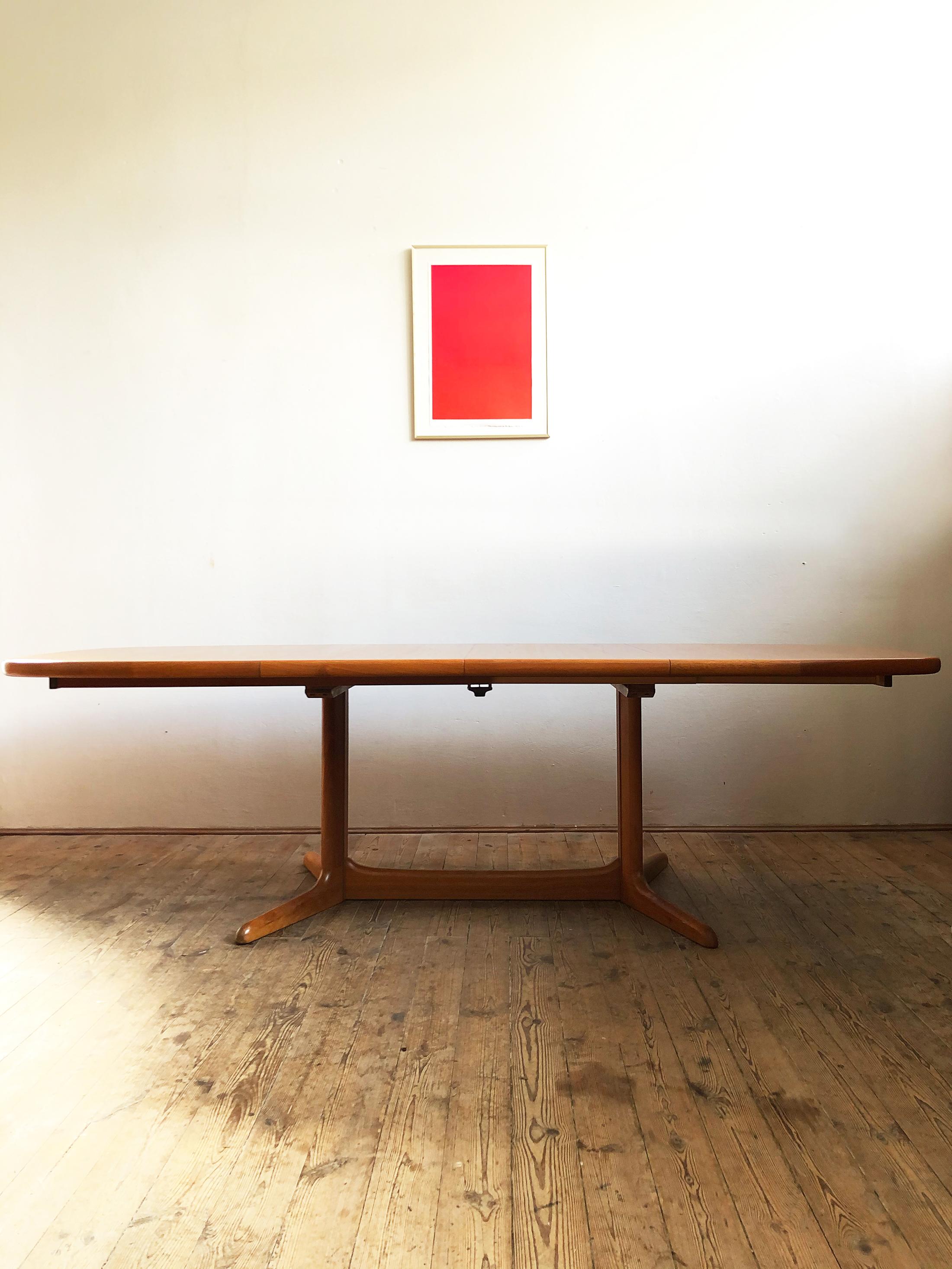 Mid-Century Modern Large Oval Danish Midcentury Extendable Teak Dining Table by Rasmus, 1960s