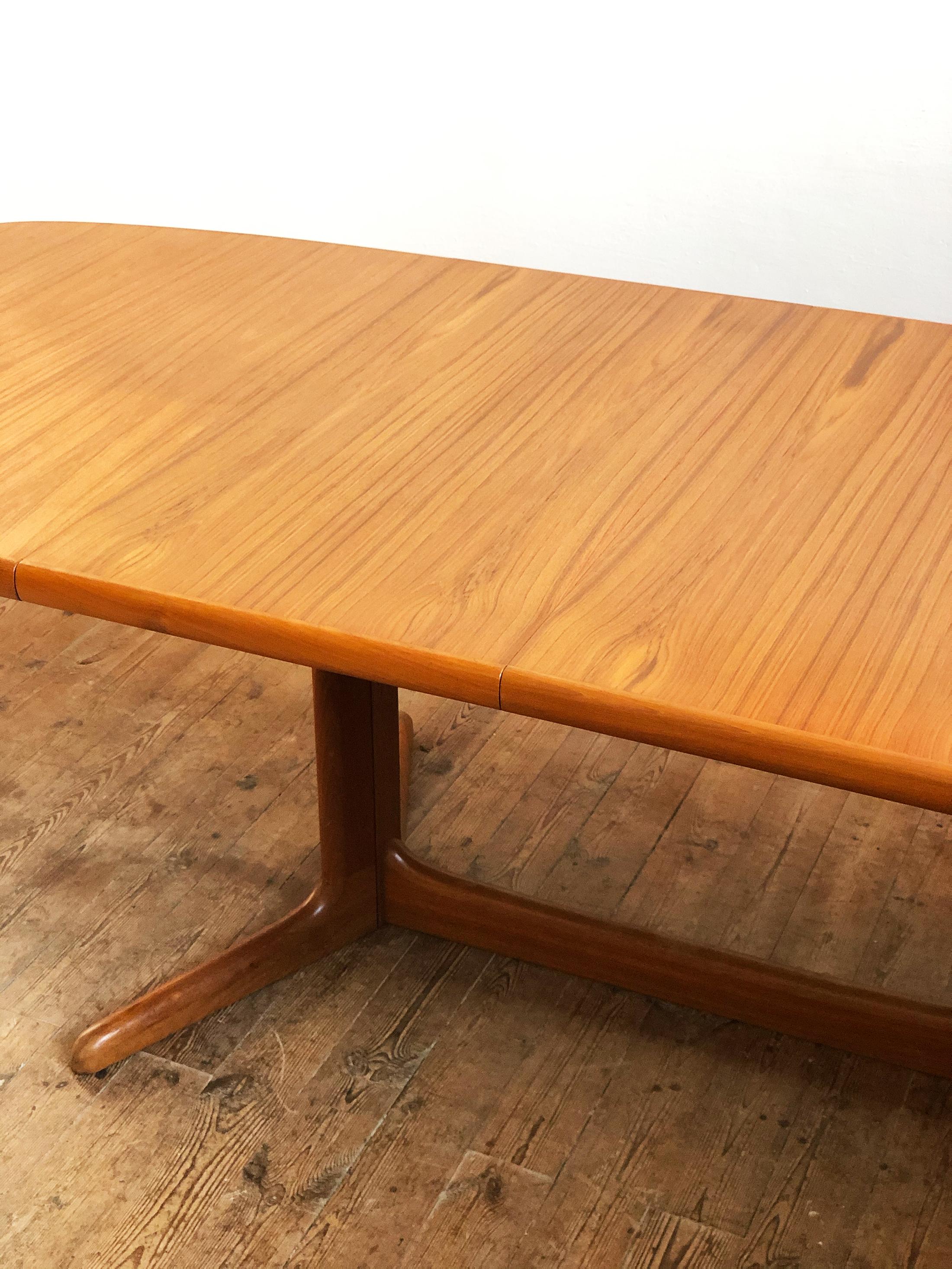 Mid-20th Century Large Oval Danish Midcentury Extendable Teak Dining Table by Rasmus, 1960s