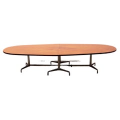 Grande table de salle à manger ovale conçue par Giancarlo Piretti, 1970