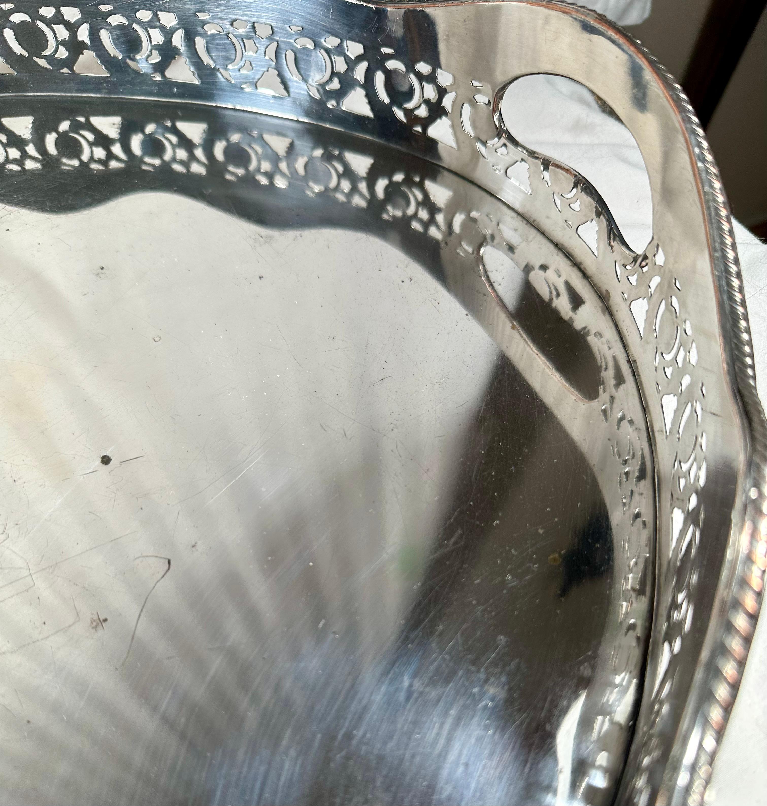 Large Oval Edwardian Gallery Butler Tray Hallmarked Silver Plate. For Sale 5