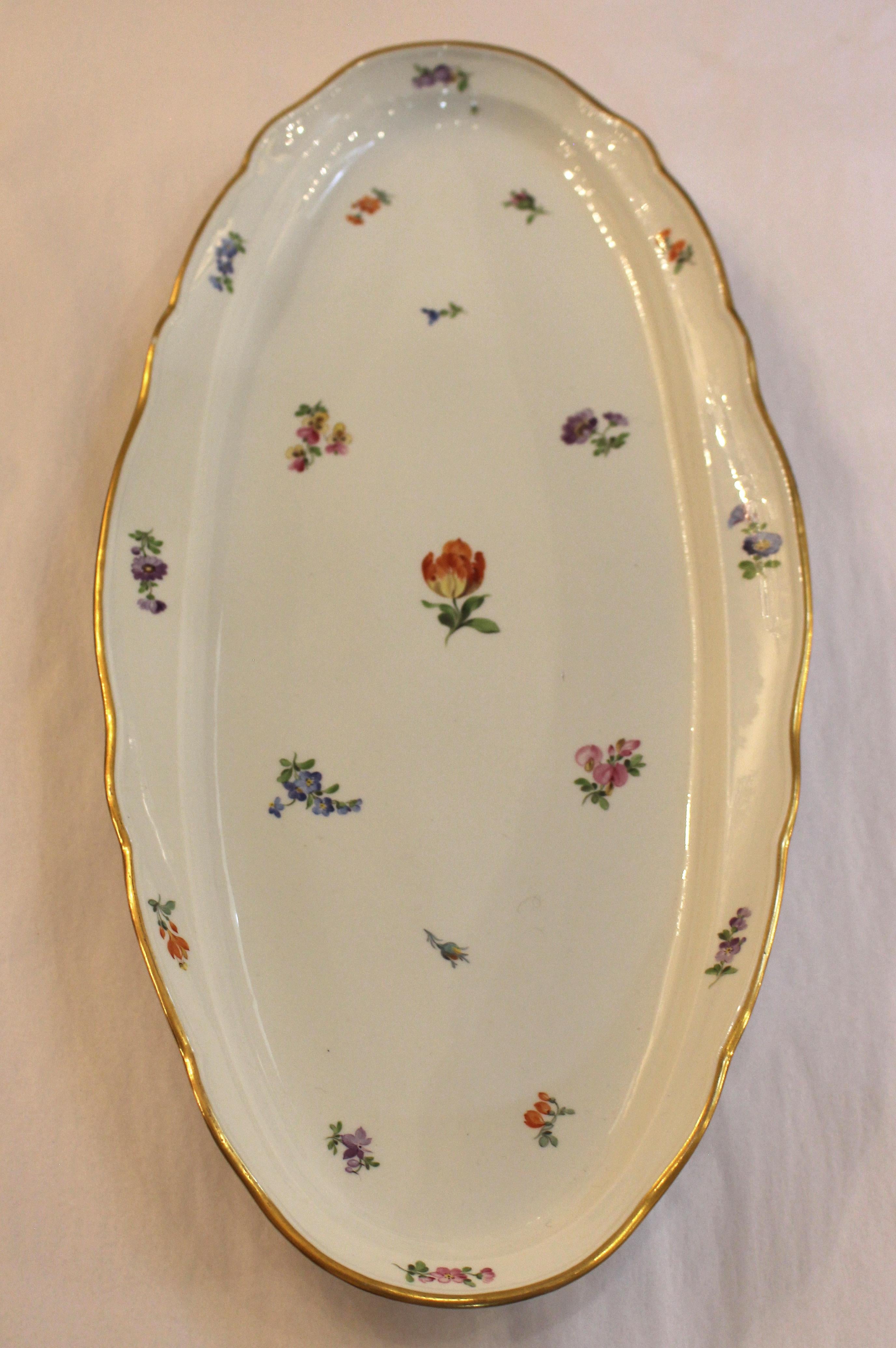 Allemand Grand plat à poisson ovale de Meissen en vente