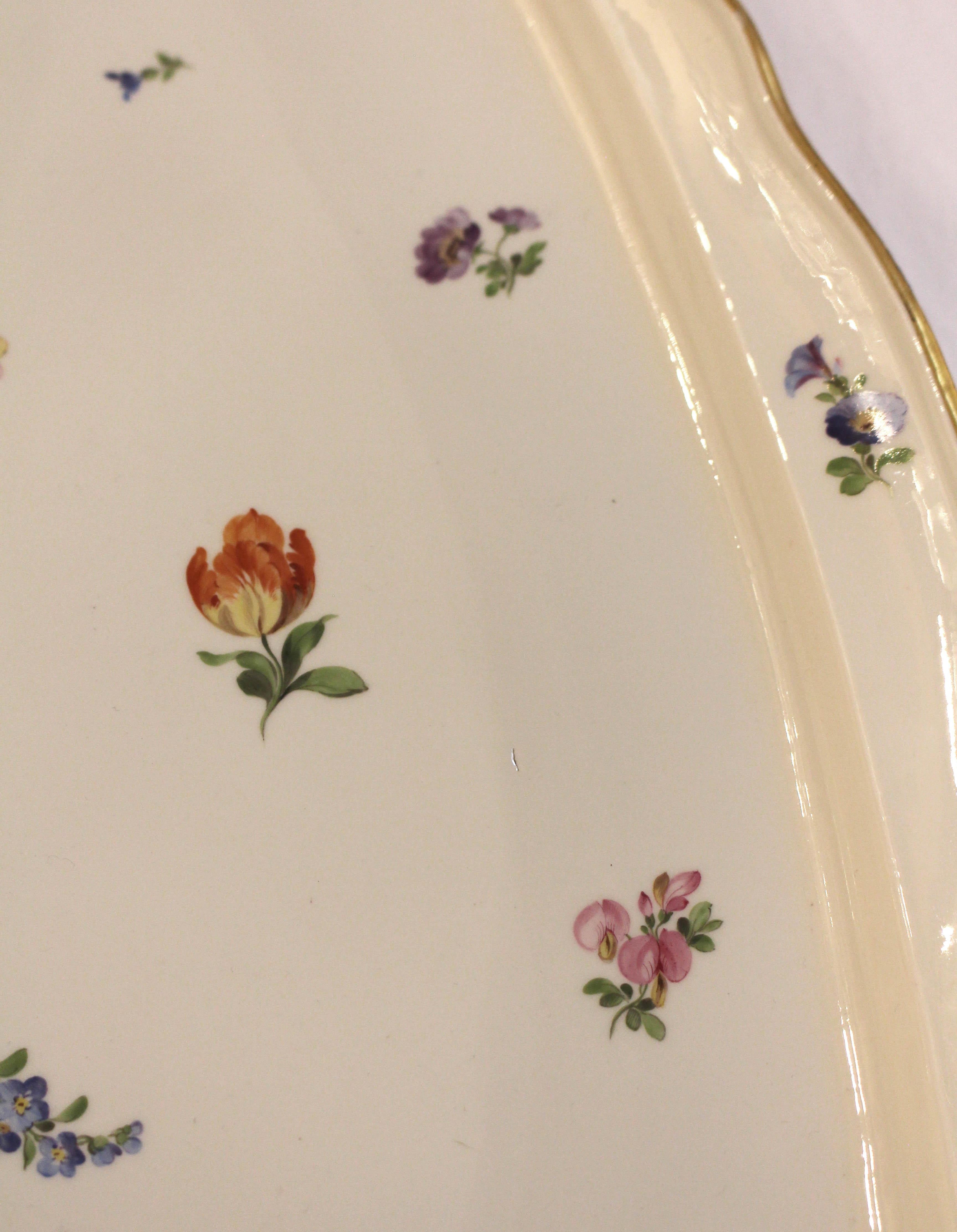 Grand plat à poisson ovale de Meissen Bon état - En vente à Chapel Hill, NC