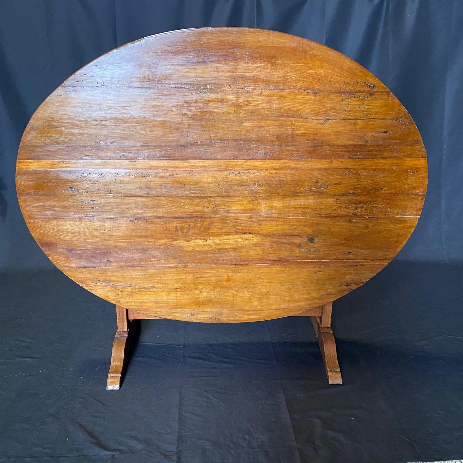 French Provincial Large Oval French 19th Century Vigneron or Tilt-Top Wine Tasting Walnut Table