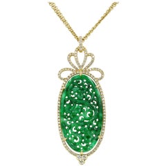 Große ovale Halskette aus grüner Jade und Diamanten in 18 Karat Gelbgold