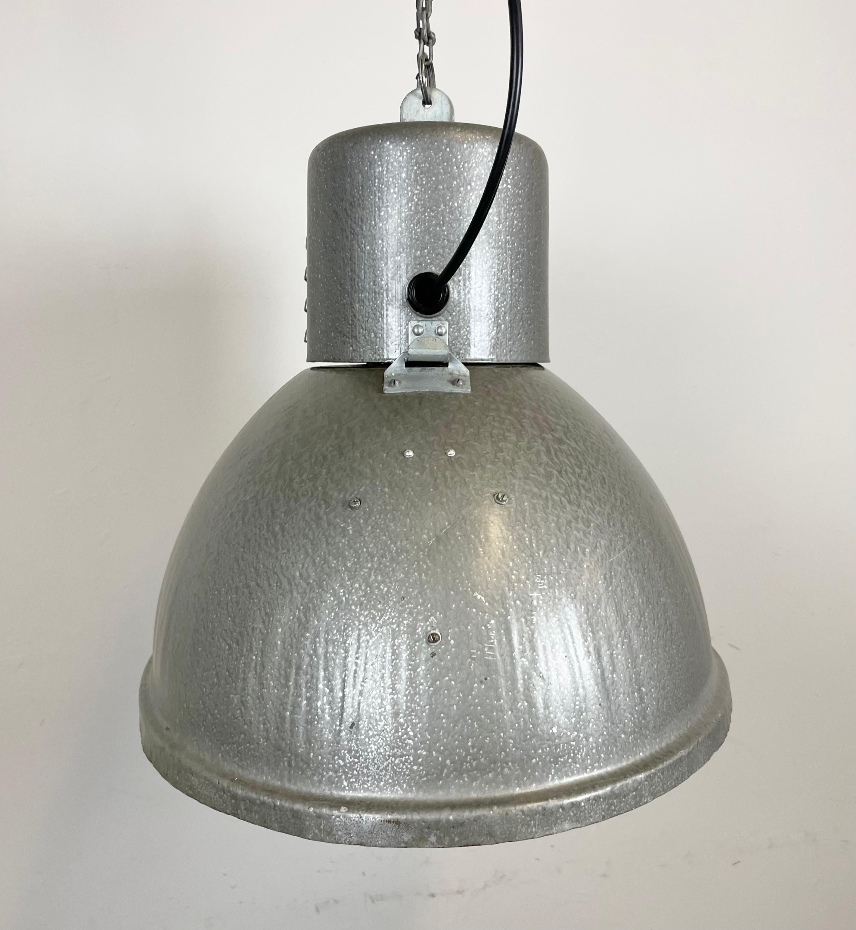 Large Oval Industrial Polish Factory Pendant Lamp from Predom Mesko, 1970s For Sale 5