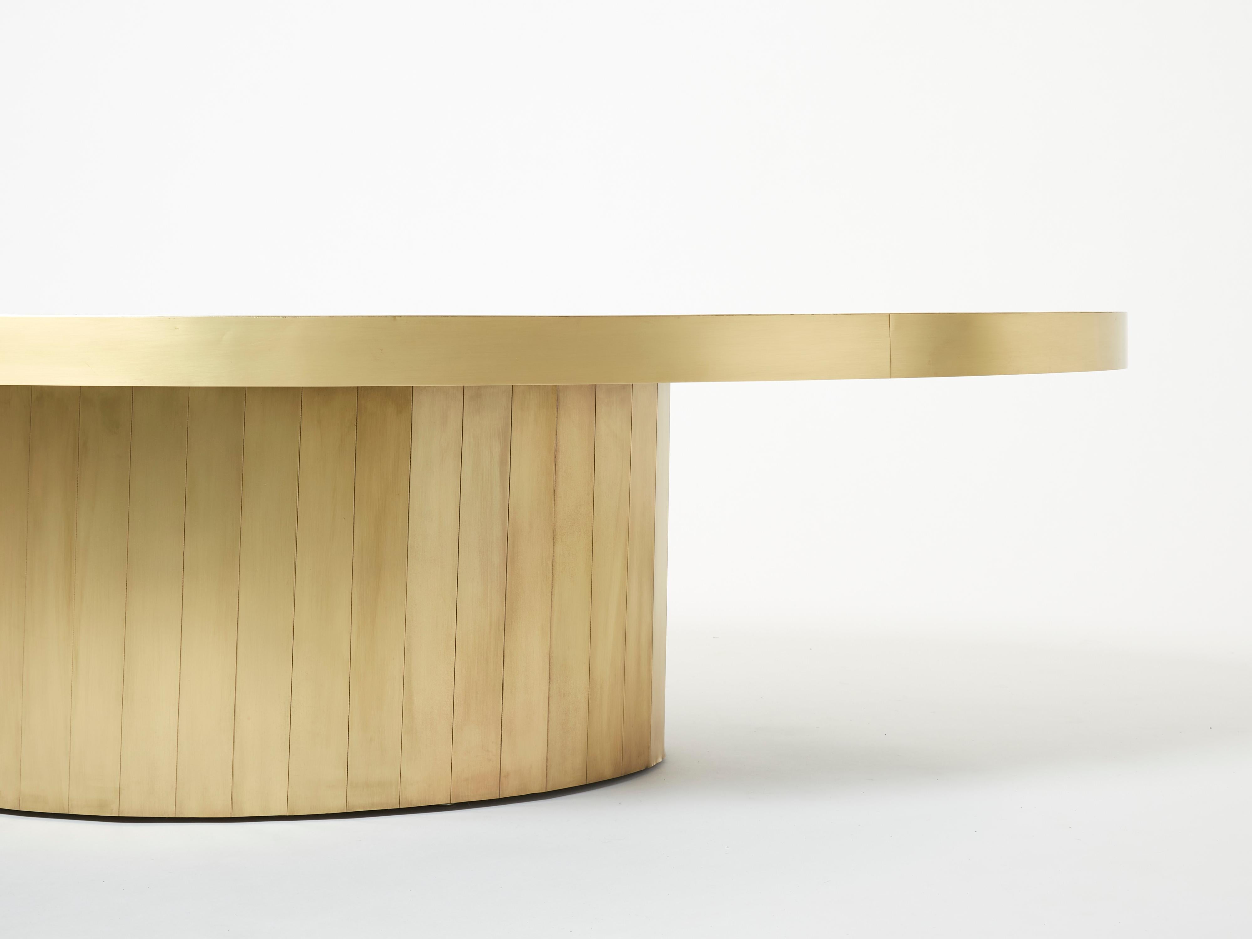 Grande table basse ovale Isabelle et Richard Faure en laiton oxydé, 1970 en vente 1