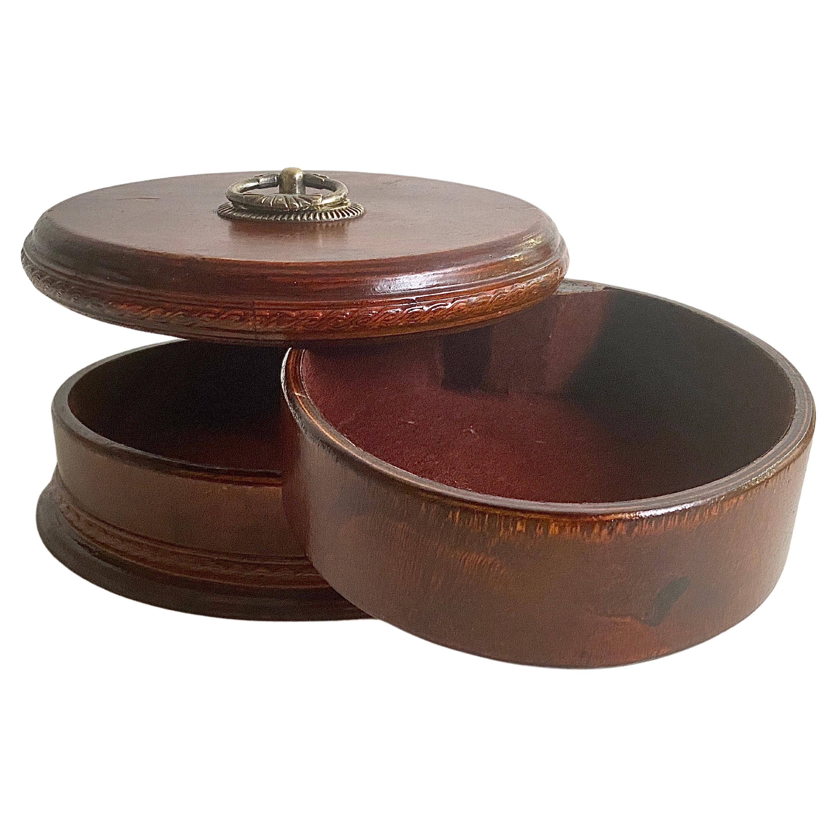 Large Oval Jewelry Box, Color with with Internal Compartments France 19th For Sale