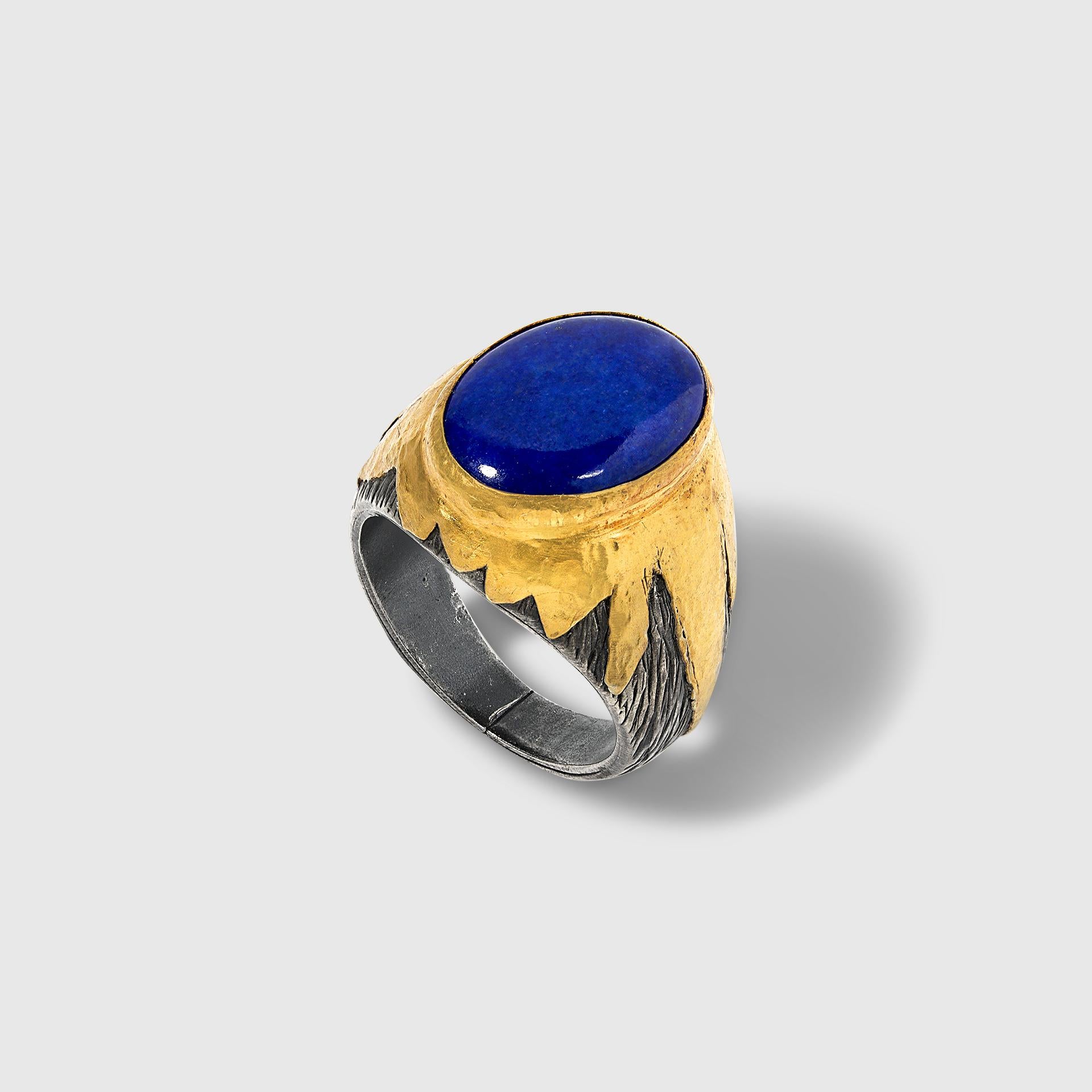 Large Oval Lapis Lazuli w/ 24K Gold & Silver Textured Cocktail Ring For Sale 1