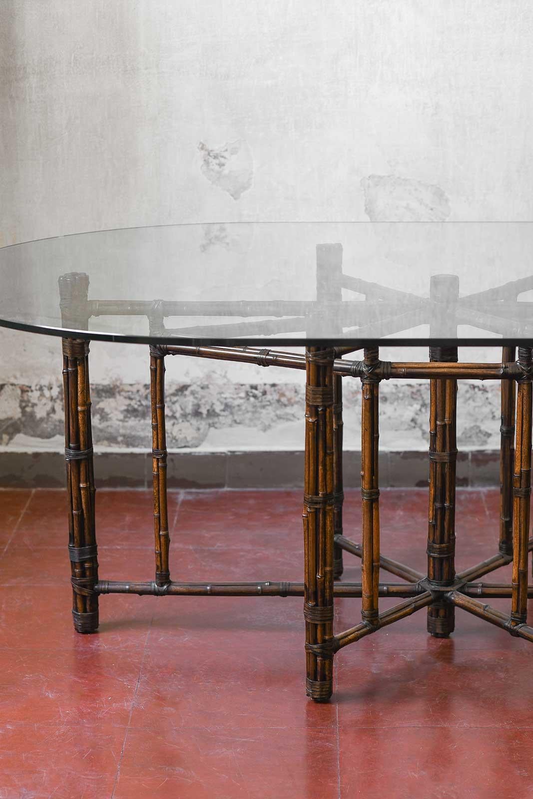 Large oval Mc Guire San Francisco 1970 table  In Good Condition For Sale In Roma, RM