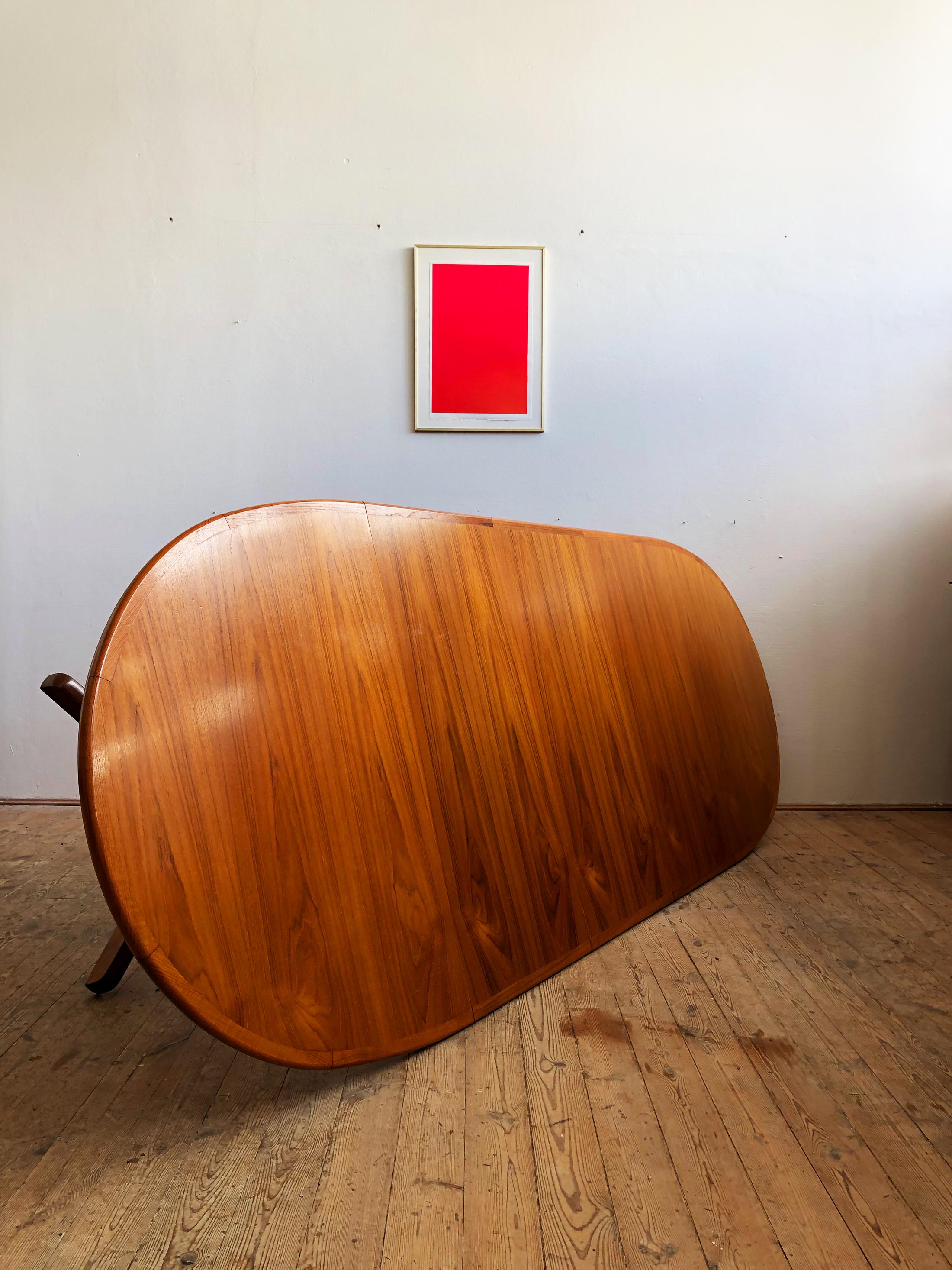 Large oval Mid-Century Modern Extendable Teak Dining Table, 1960s 1