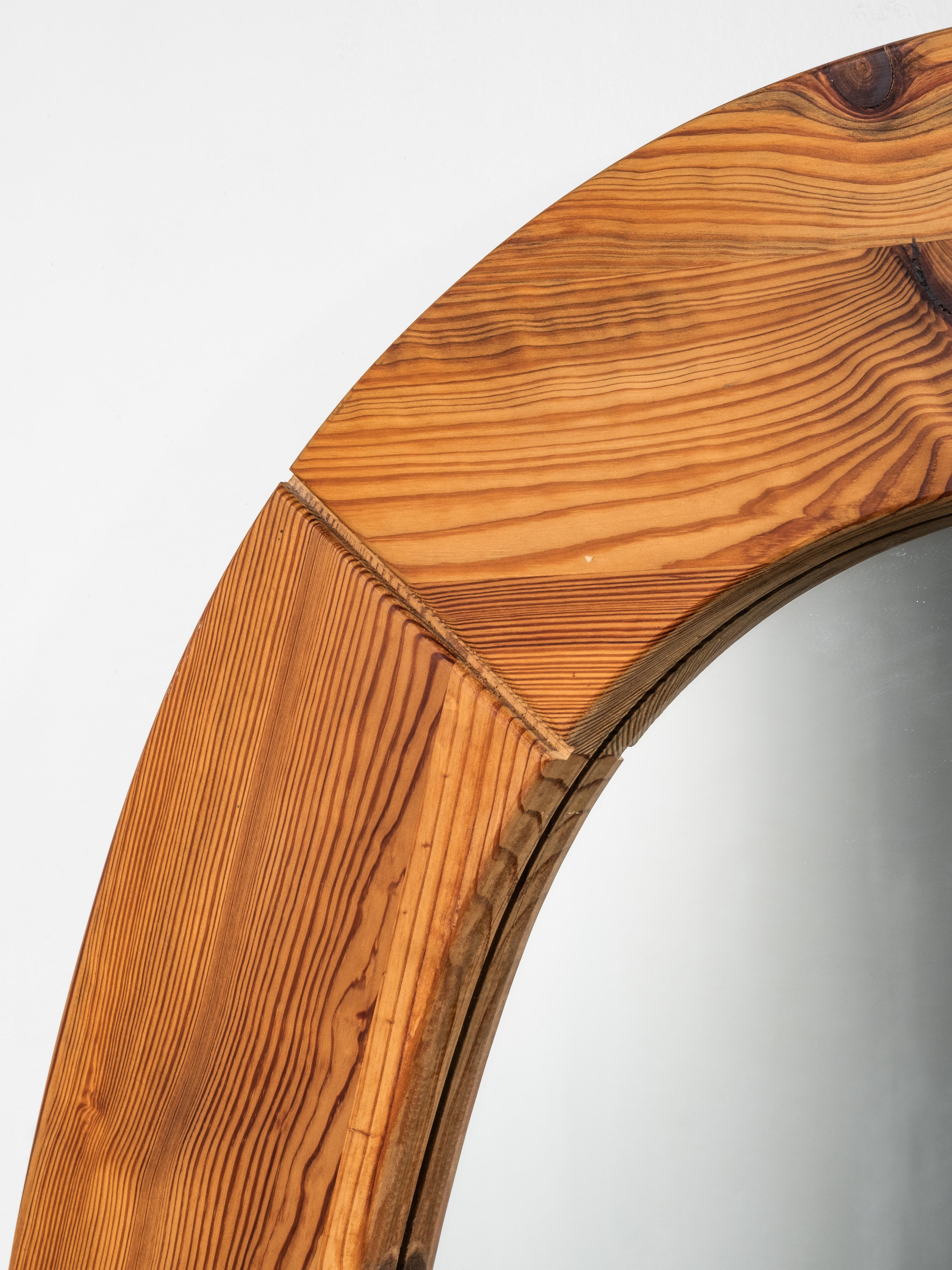 Grand miroir mural ovale en pin du milieu du siècle, Glas Mäster Markaryd, Suède, années 1970 en vente 3