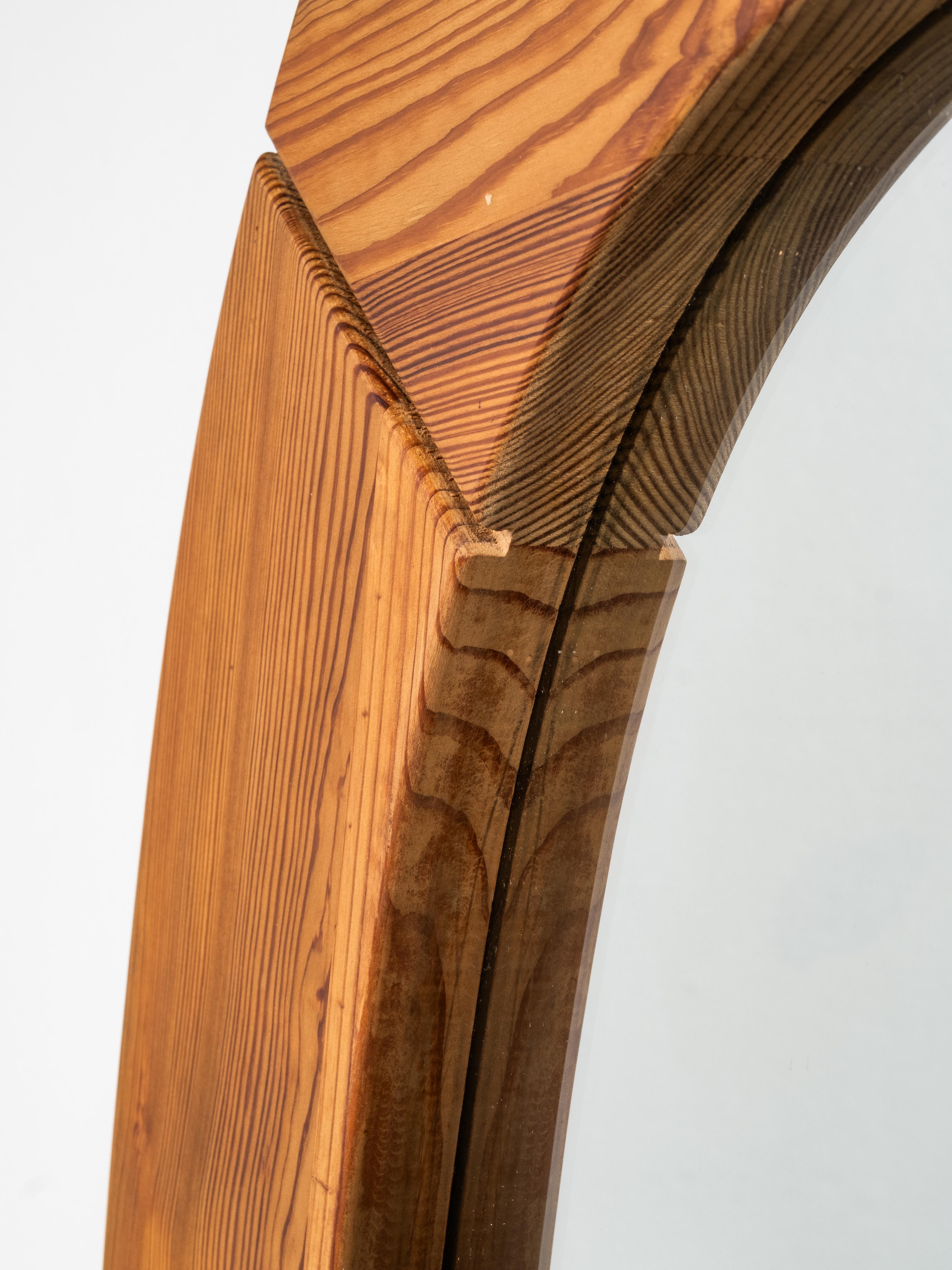 Grand miroir mural ovale en pin du milieu du siècle, Glas Mäster Markaryd, Suède, années 1970 en vente 1