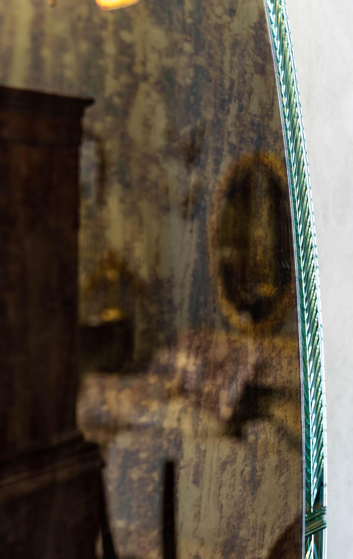 Große ovale Spiegel und seine Bronze-Konsole zu hängen - Double Tint - Zeitraum Art Deco (Art déco) im Angebot