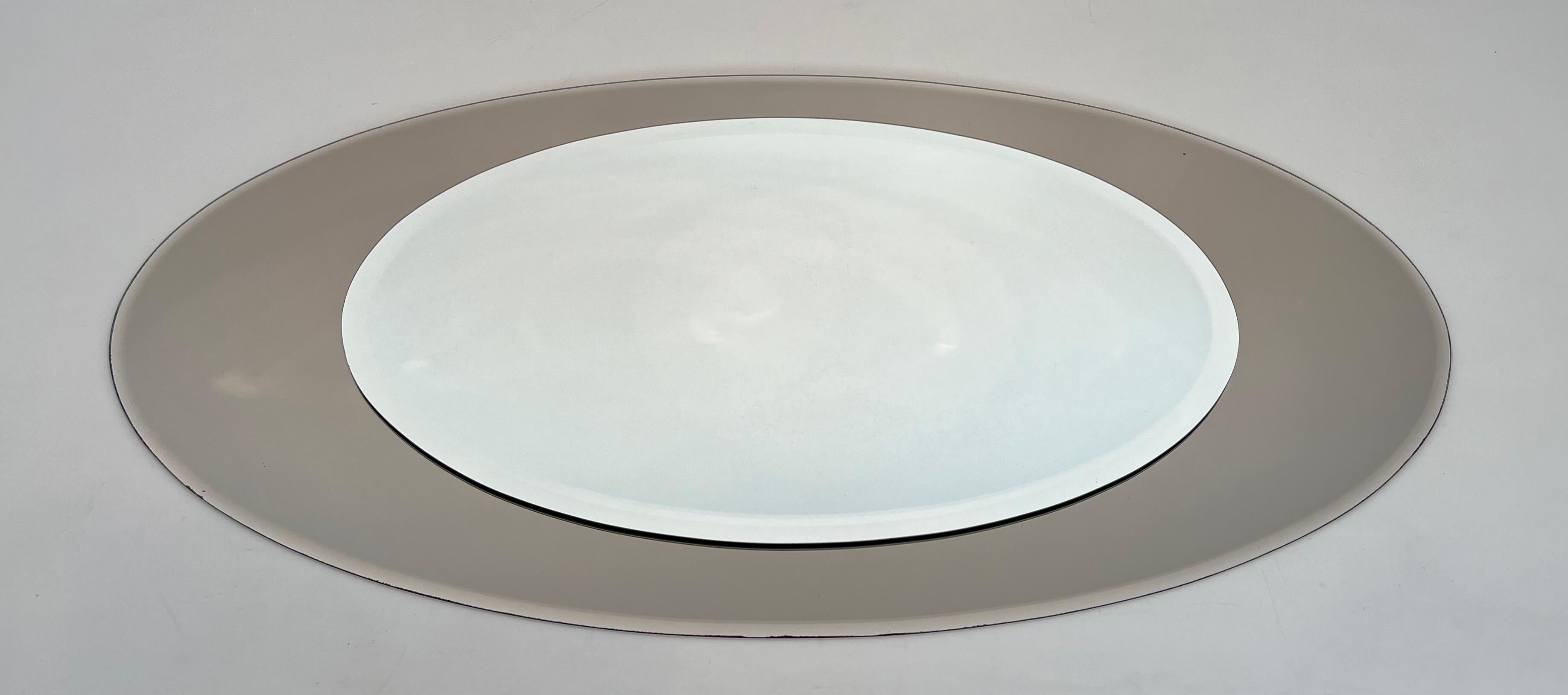 Espejo oval grande de Fontana Arte. Alrededor de 1970 en venta 7