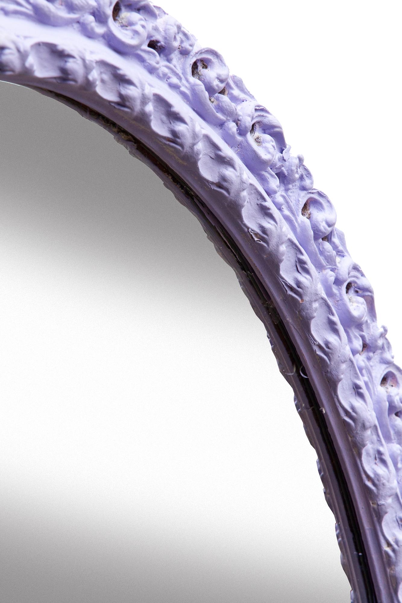 Résine Grand miroir ovale réticulé violet en vente