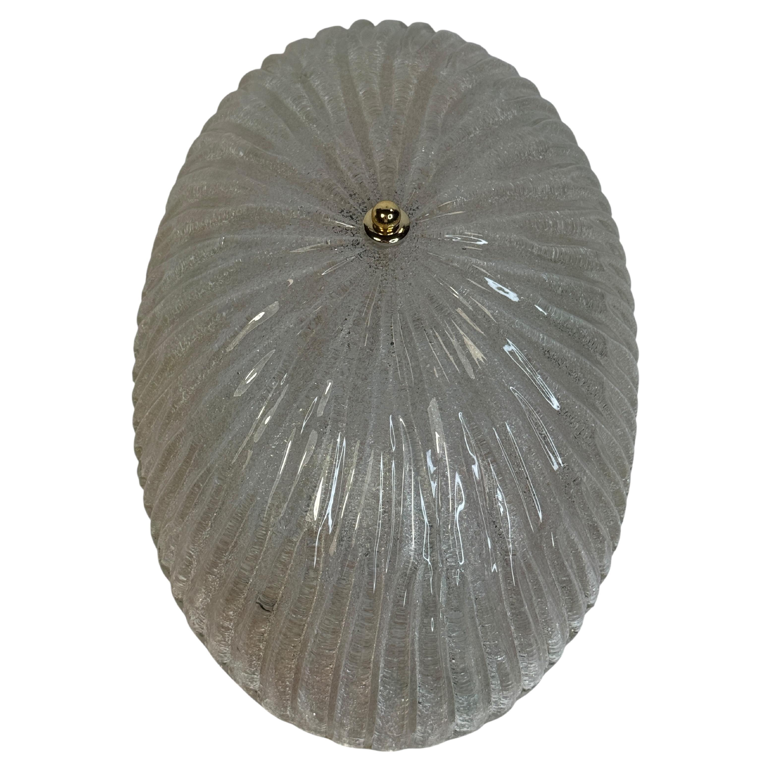 Grande affleurante en verre de Murano de forme ovale, motif étoilé, 2 Light, années 1970, Italie en vente