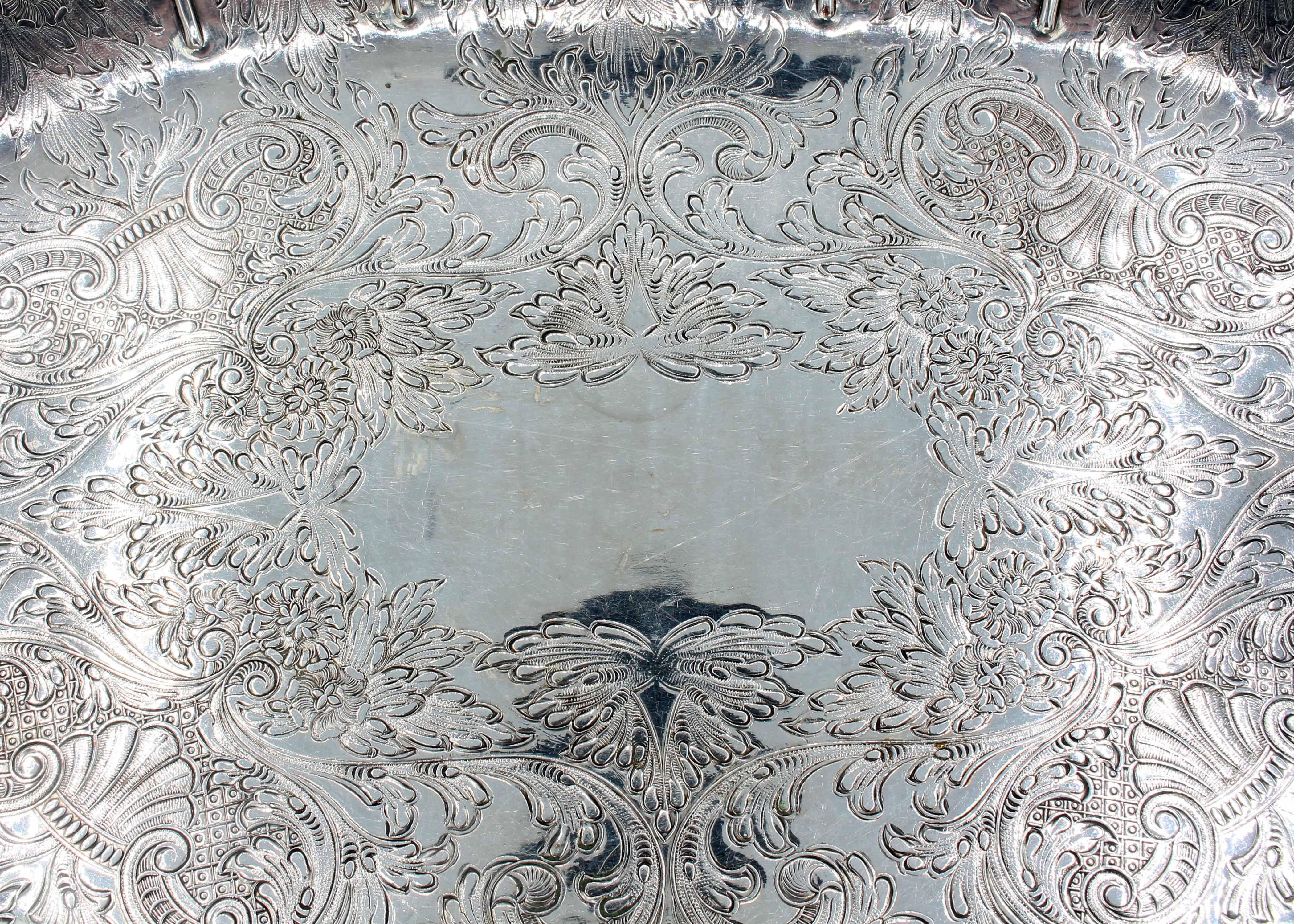 20th Century Large Oval Silver Plate Fruit Bowl by Ellis Barker, England, c.1920s