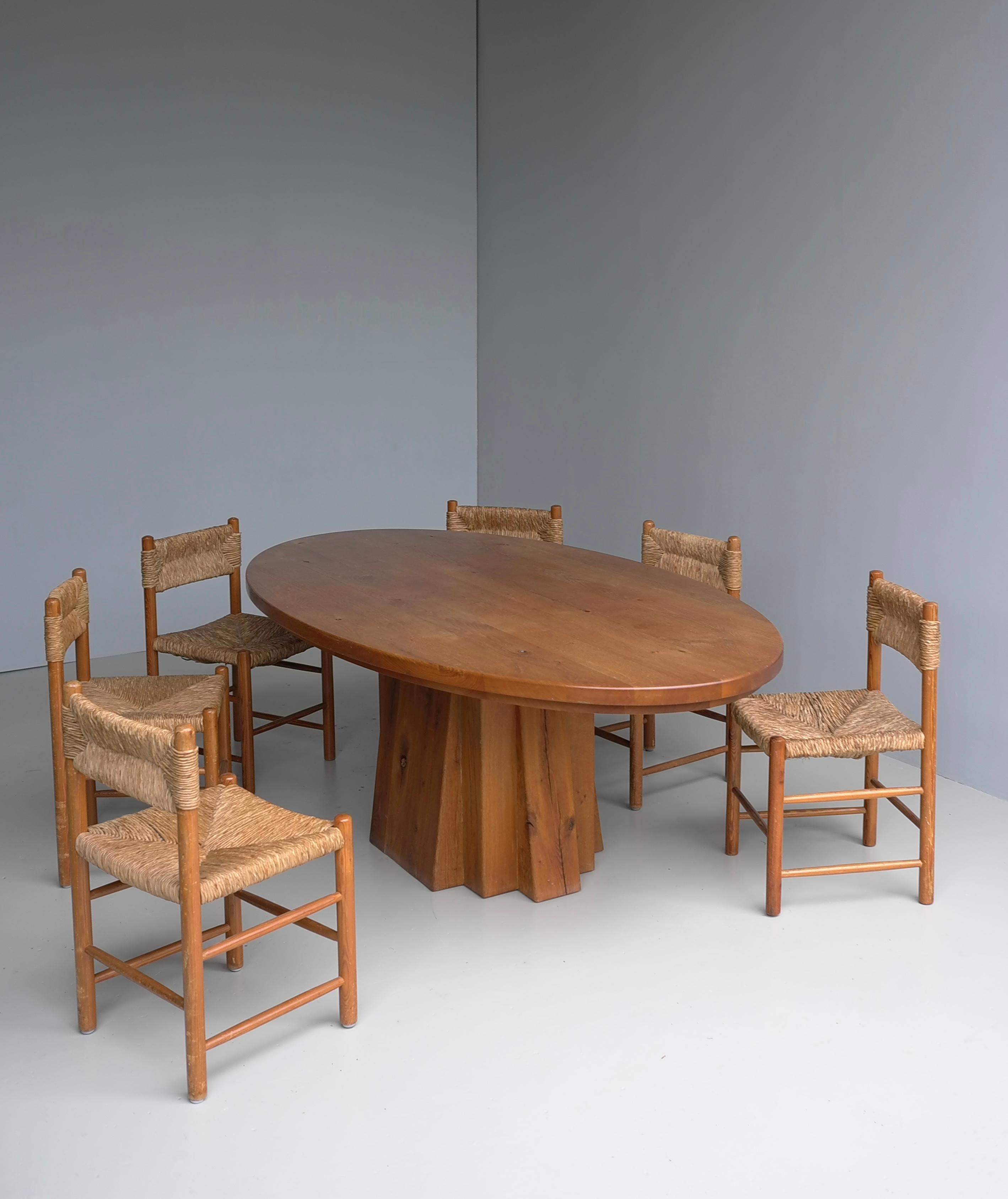Large Oval Solid Oak Dining Table in style of Pierre Chapo, France circa 1970 For Sale 7