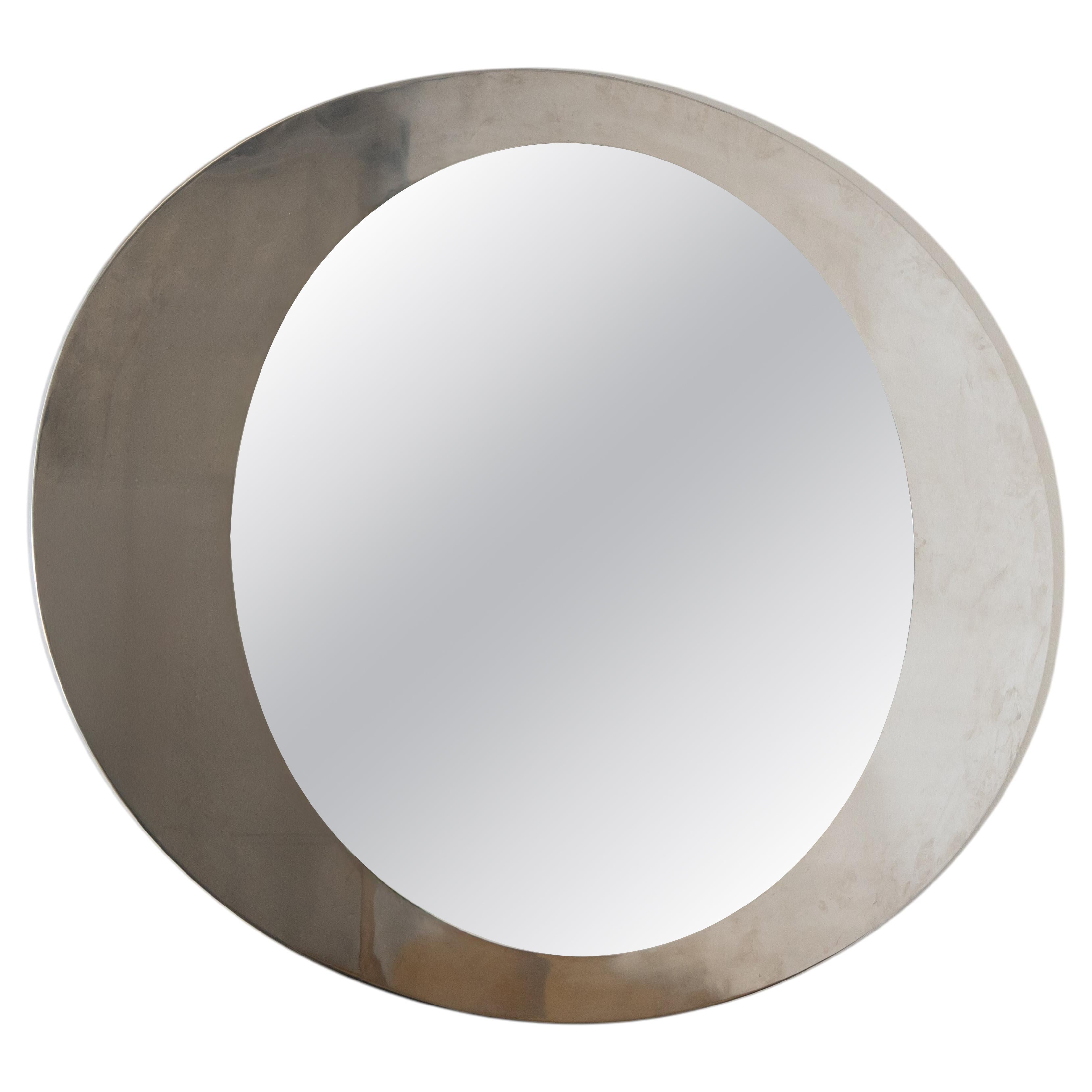 Grand miroir mural ovale en acier, 1970 en vente