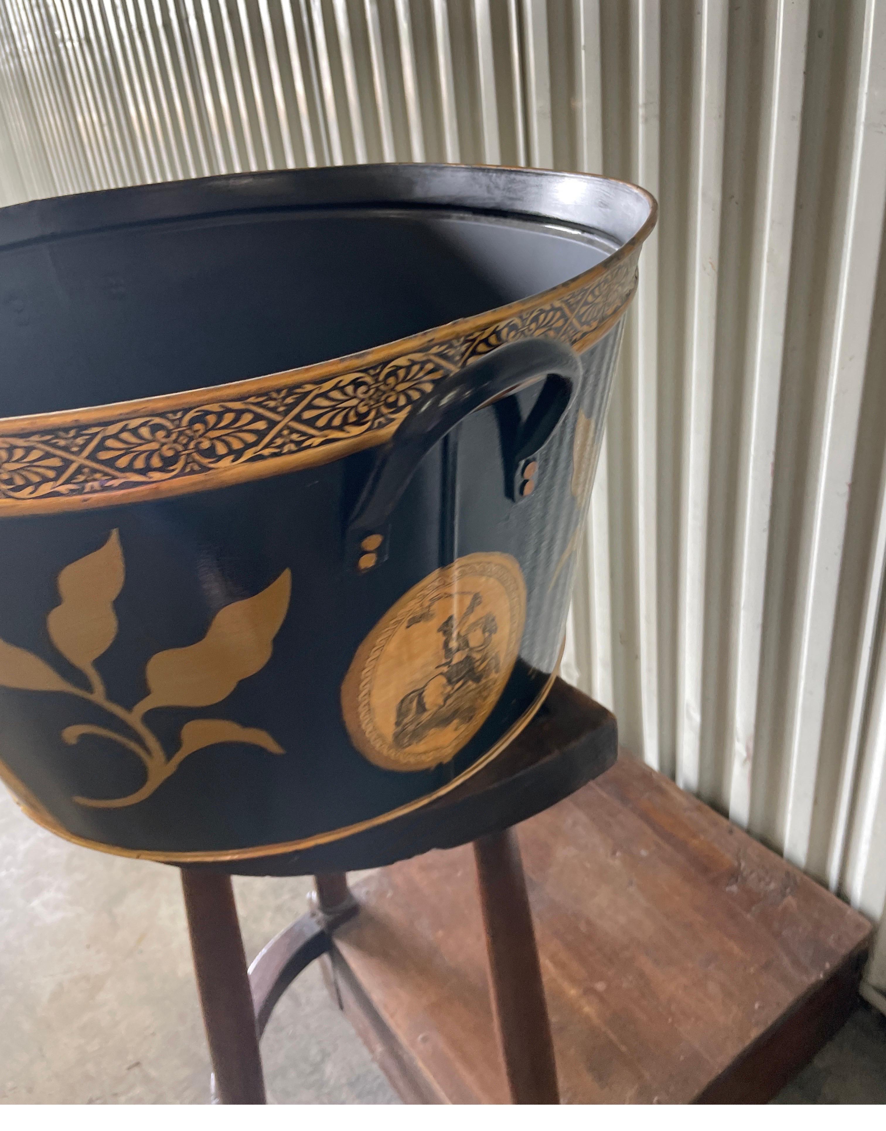 Tôle Large Oval Tole Decoupage Container For Sale