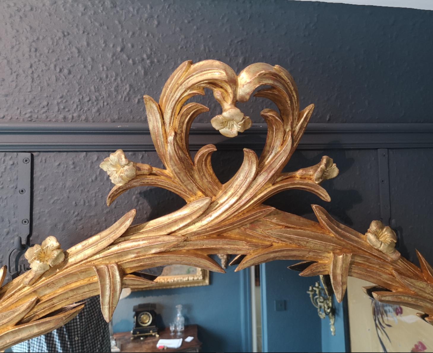 Rococo Grand miroir mural ovale et supports muraux rococo en vente