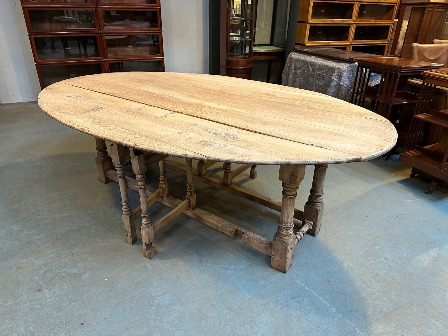 Large oval white oak table in good For Sale 4
