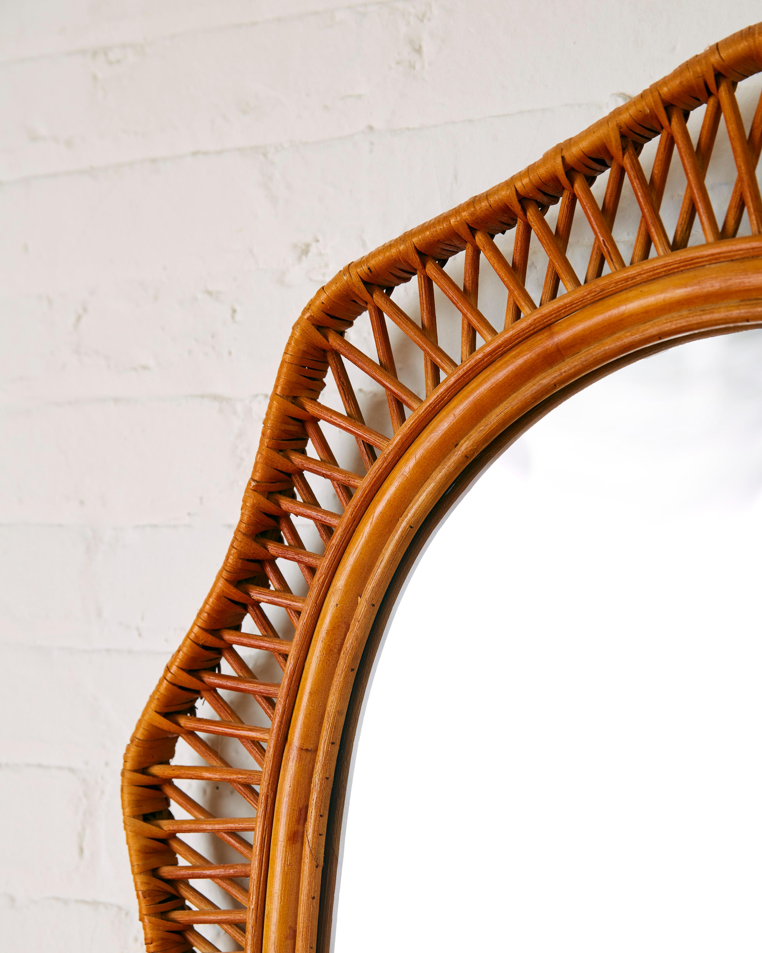 Large Oval Wicker Rattan Wall Mirror In Good Condition For Sale In Long Island City, NY