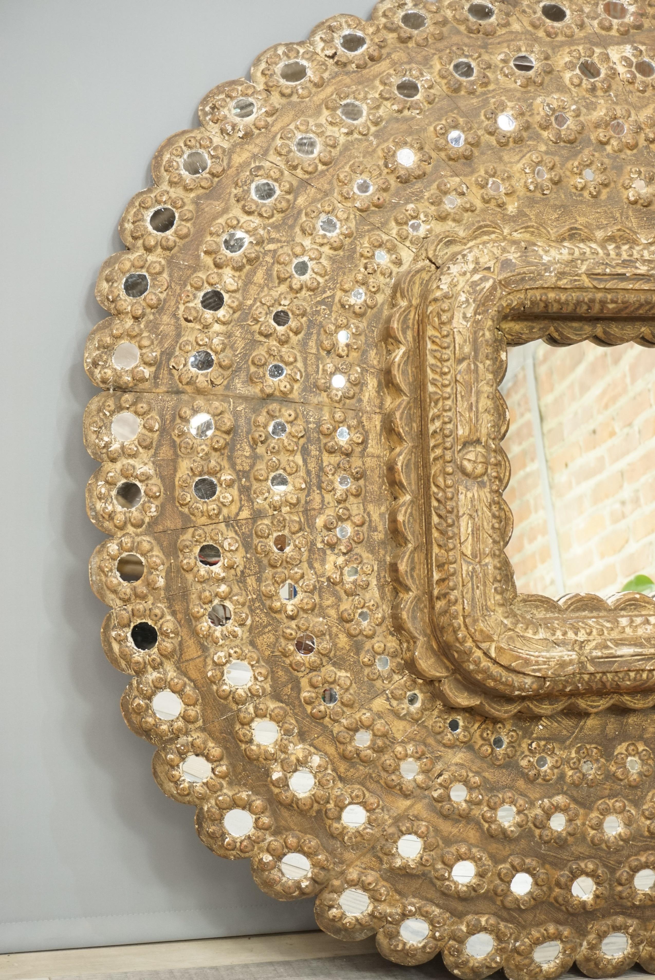 Grand miroir ovale de style ethnique 9
