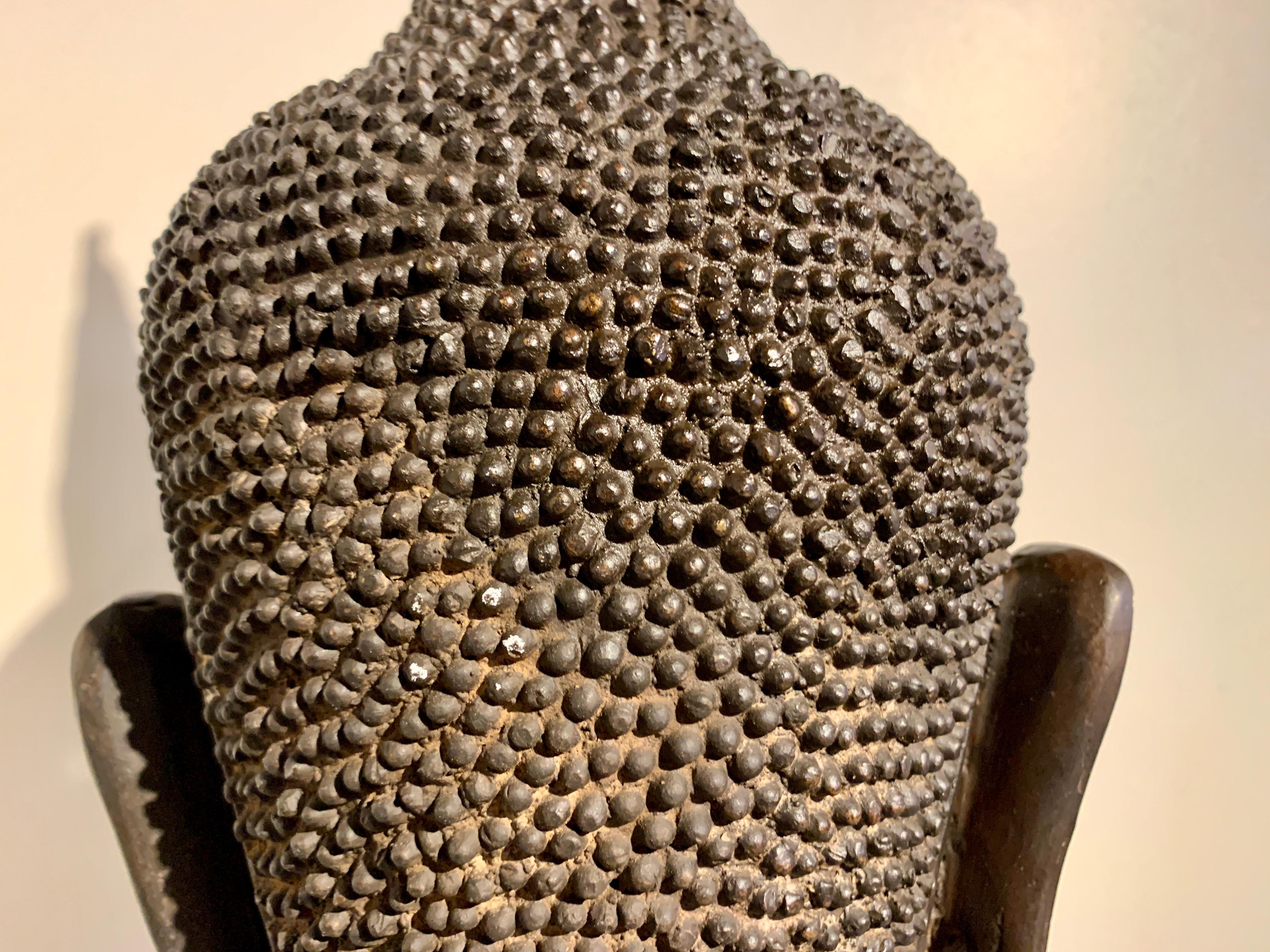 Überlebensgroßer thailändischer Bronze-Buddha-Kopf in Übergröße, ca. 1970er Jahre im Angebot 6