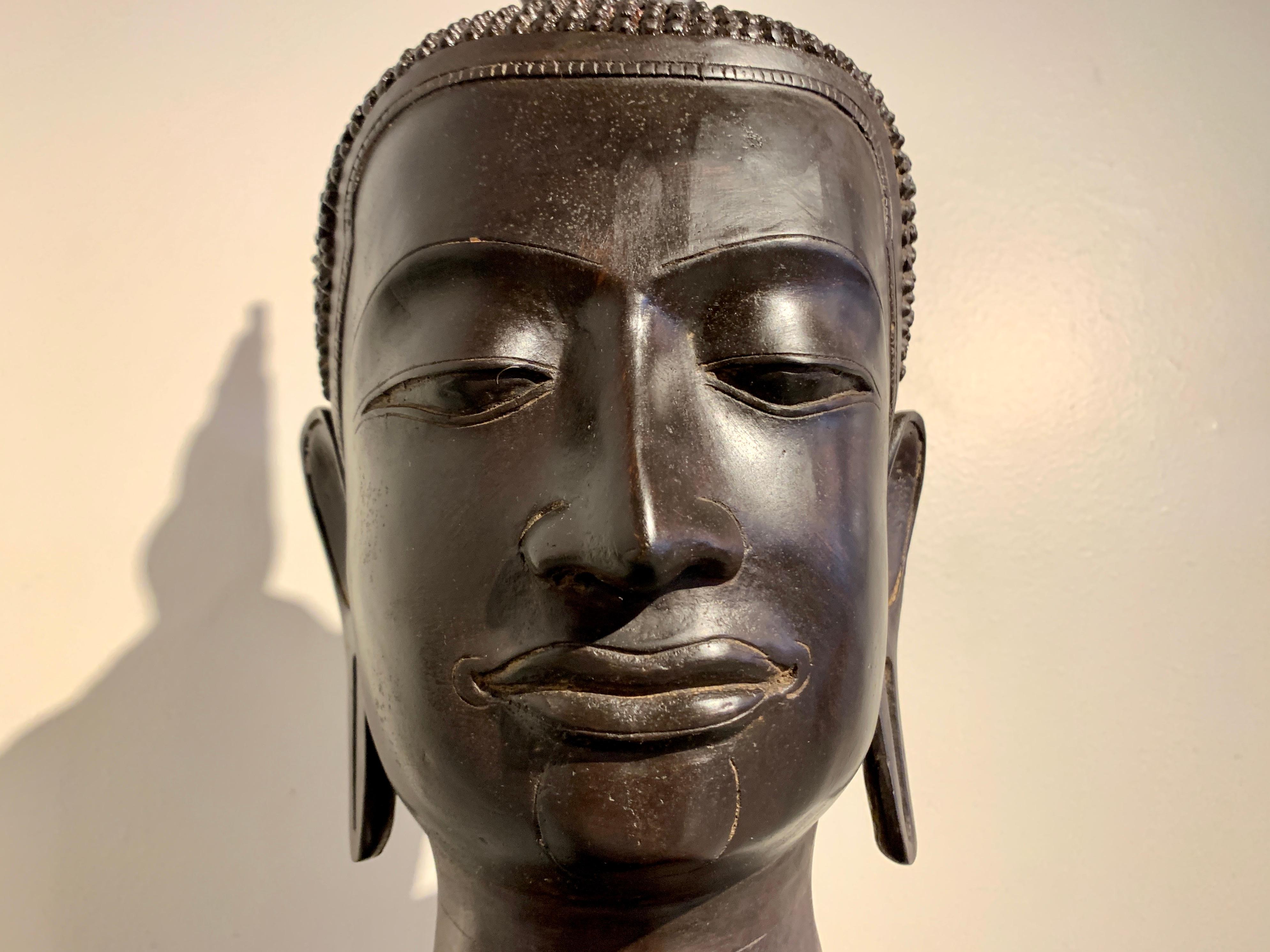 Überlebensgroßer thailändischer Bronze-Buddha-Kopf in Übergröße, ca. 1970er Jahre im Angebot 2