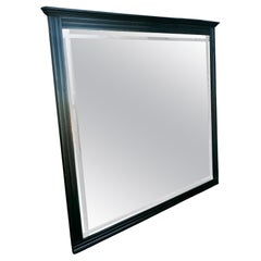 Grand miroir de trumeau ou mural, cadre en laque noire