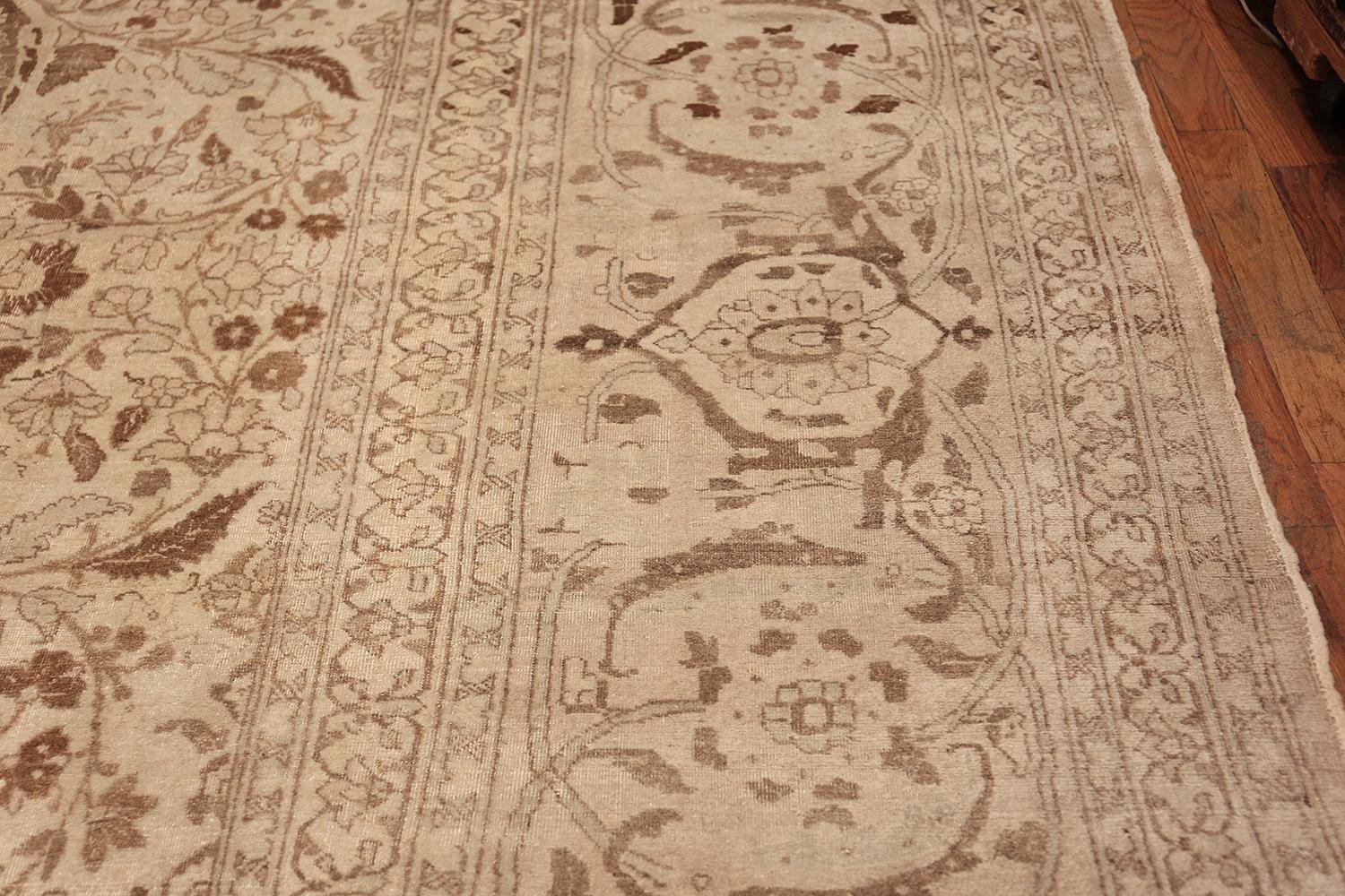19th Century Antique Persian Tabriz Rug. Size: 16 ft x 23 ft For Sale
