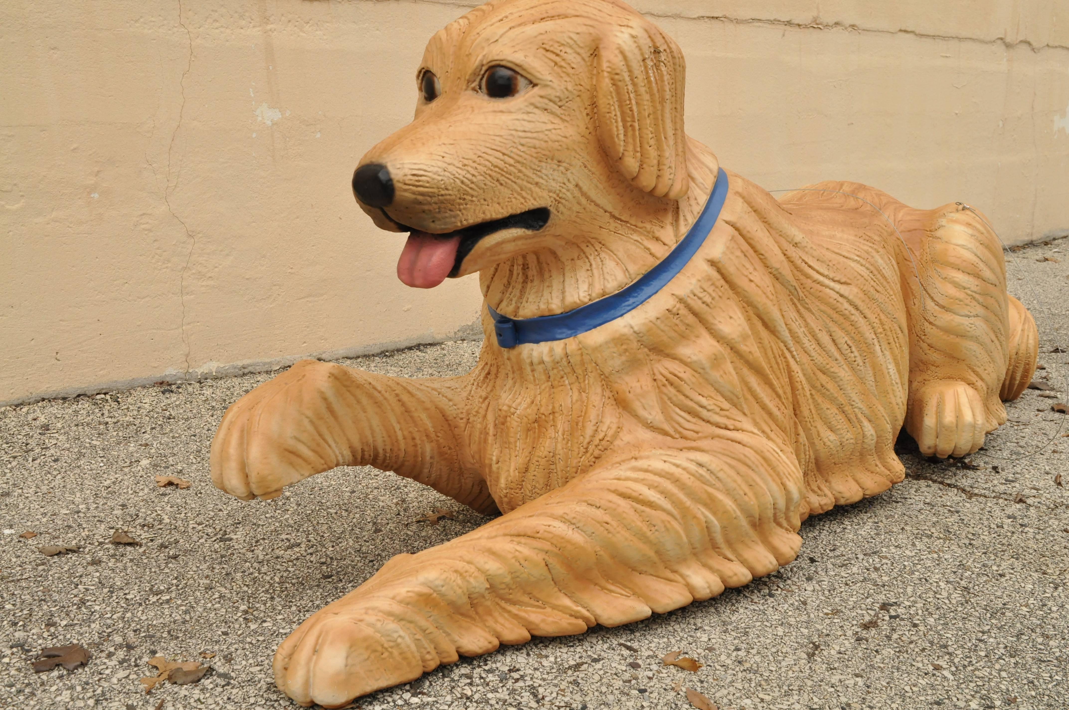 Mid-Century Modern Grand mannequin de chien Labrador Retriever en fibre de verre surdimensionné pour magasin de détail