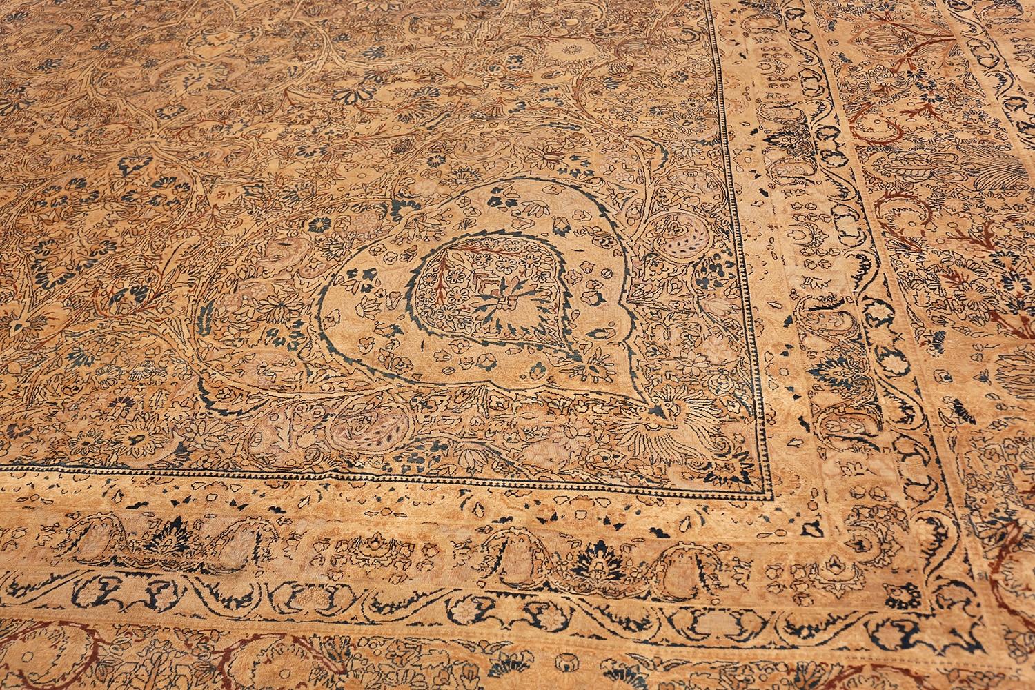 Antique Kerman Persian Rug. Size: 15 ft 9 in x 21 ft 6 in In Good Condition For Sale In New York, NY