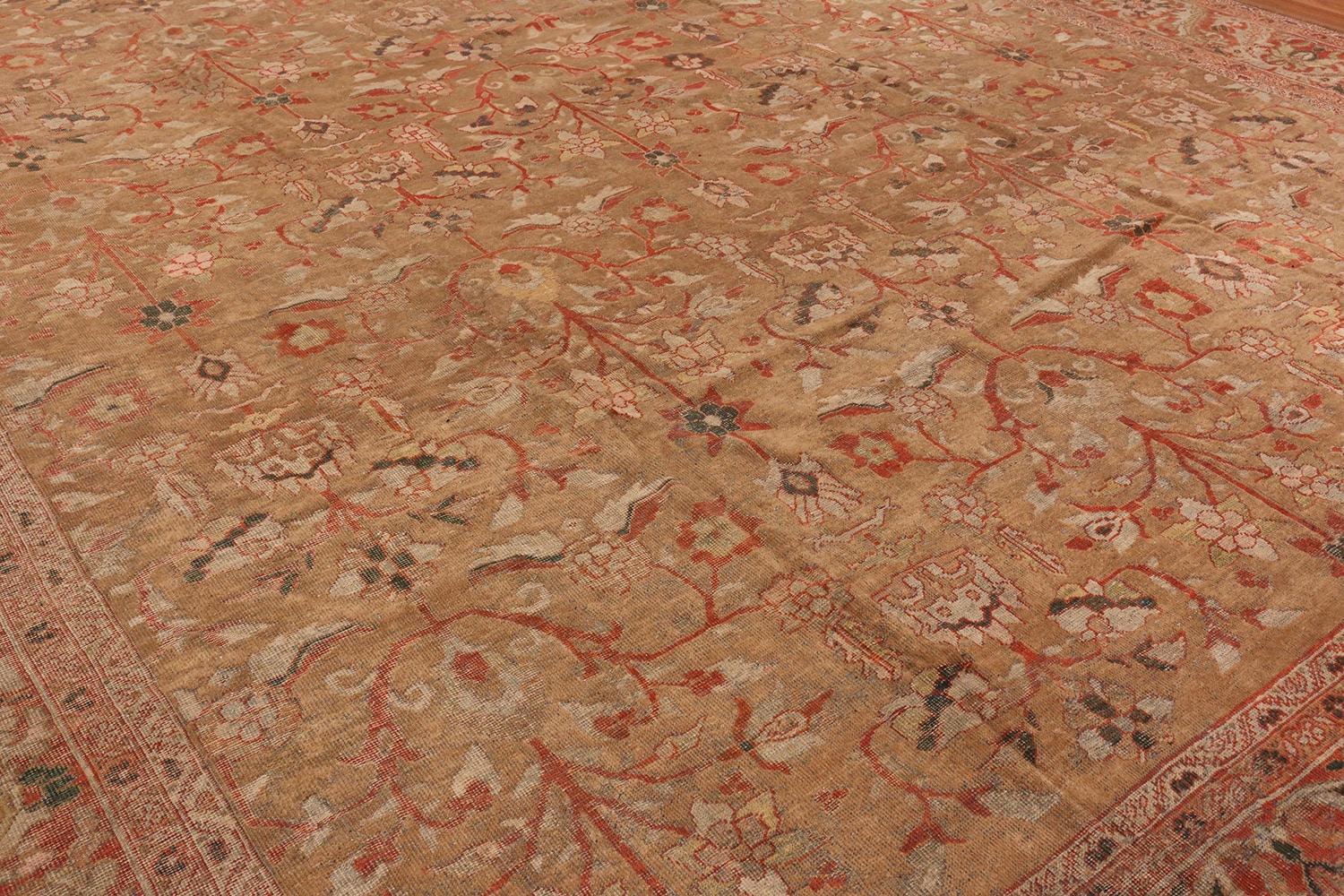 Perse Tapis persan ancien de Sultanabad Taille : 15 ft x 24 ft 6 in en vente