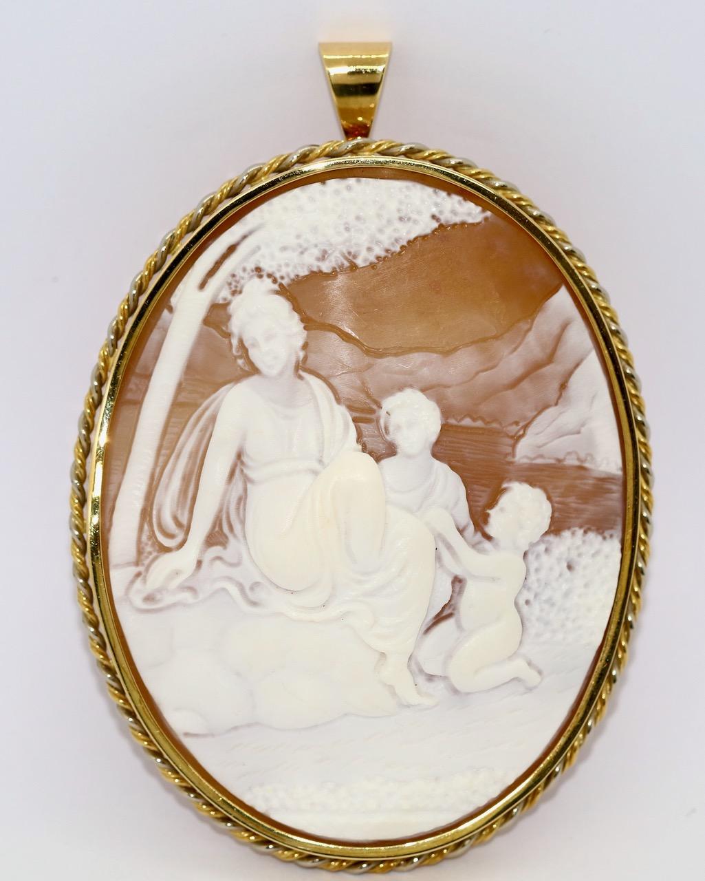 Magnificent, old and Large Oversized Cameo Brooch, Pendant, 18 Karat Gold.

Very good condition. Dimensions measured without eyelet. Hallmarked with 