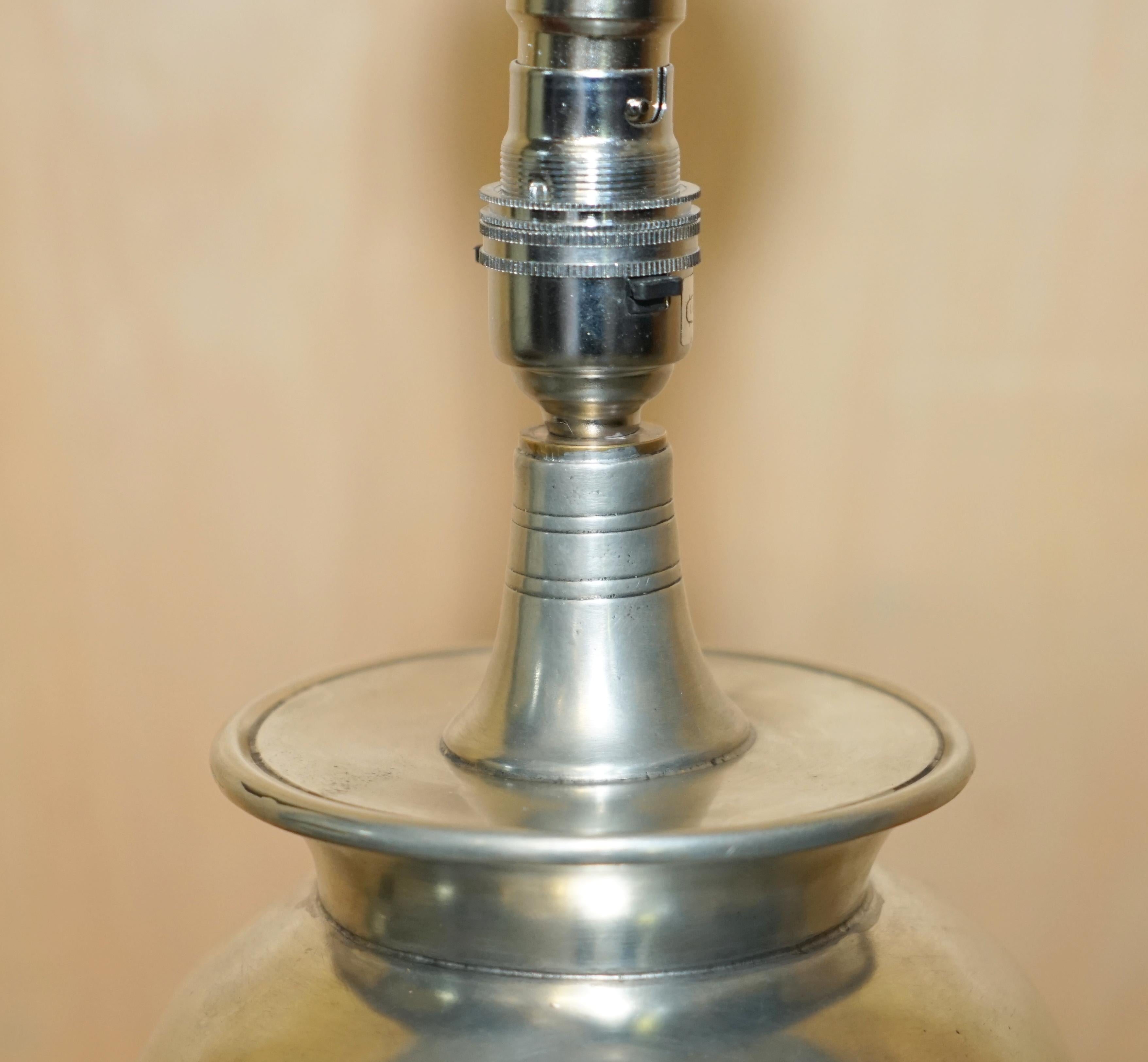 GRANDE VASO DI GUFO STAMPATO ARTE ITALICA TAVOLA MARINONI Vaso a forma di cupola in pietraluce In condizioni buone in vendita a West Sussex, Pulborough