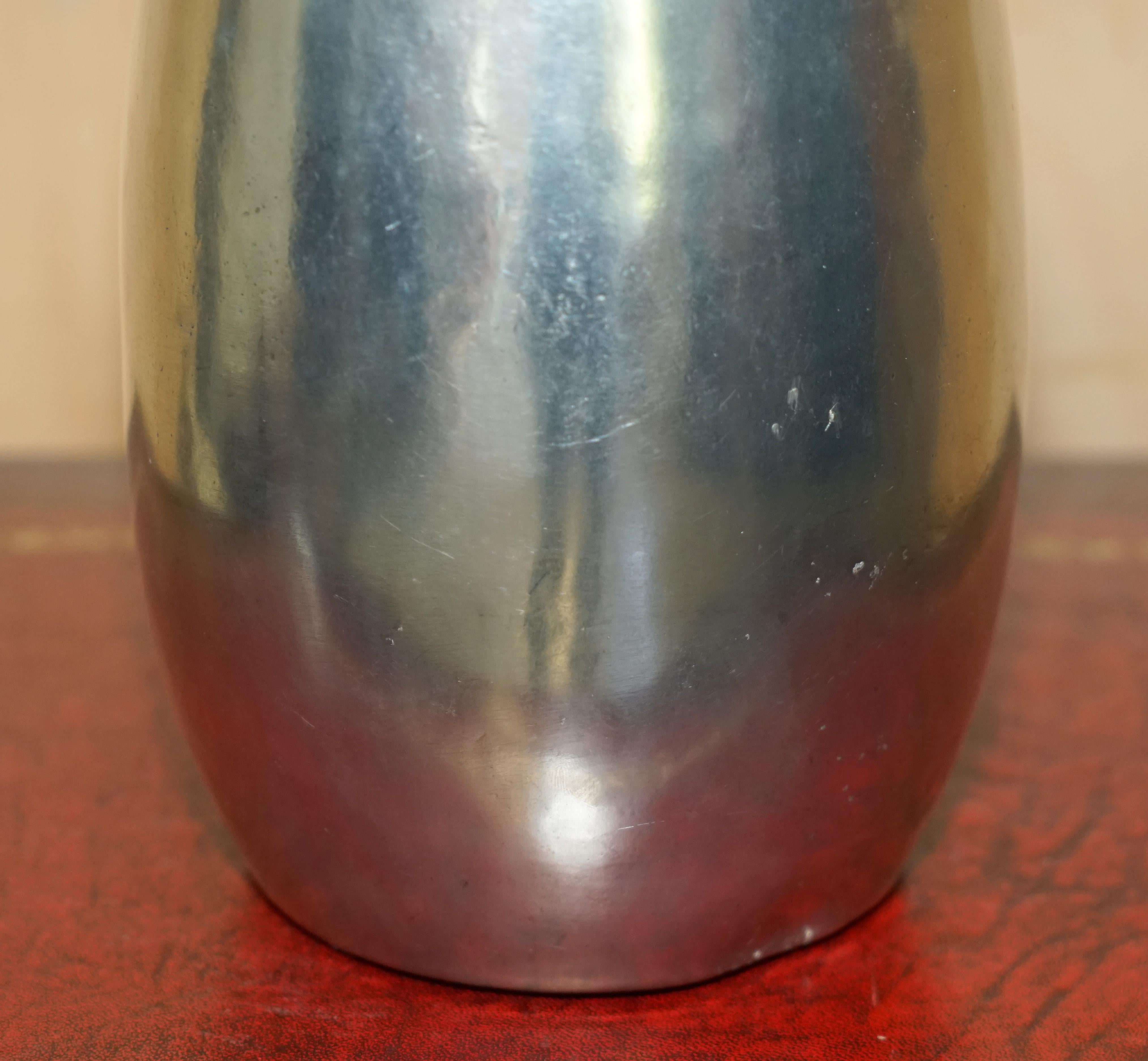 Peltro GRANDE VASO DI GUFO STAMPATO ARTE ITALICA TAVOLA MARINONI Vaso a forma di cupola in pietraluce in vendita