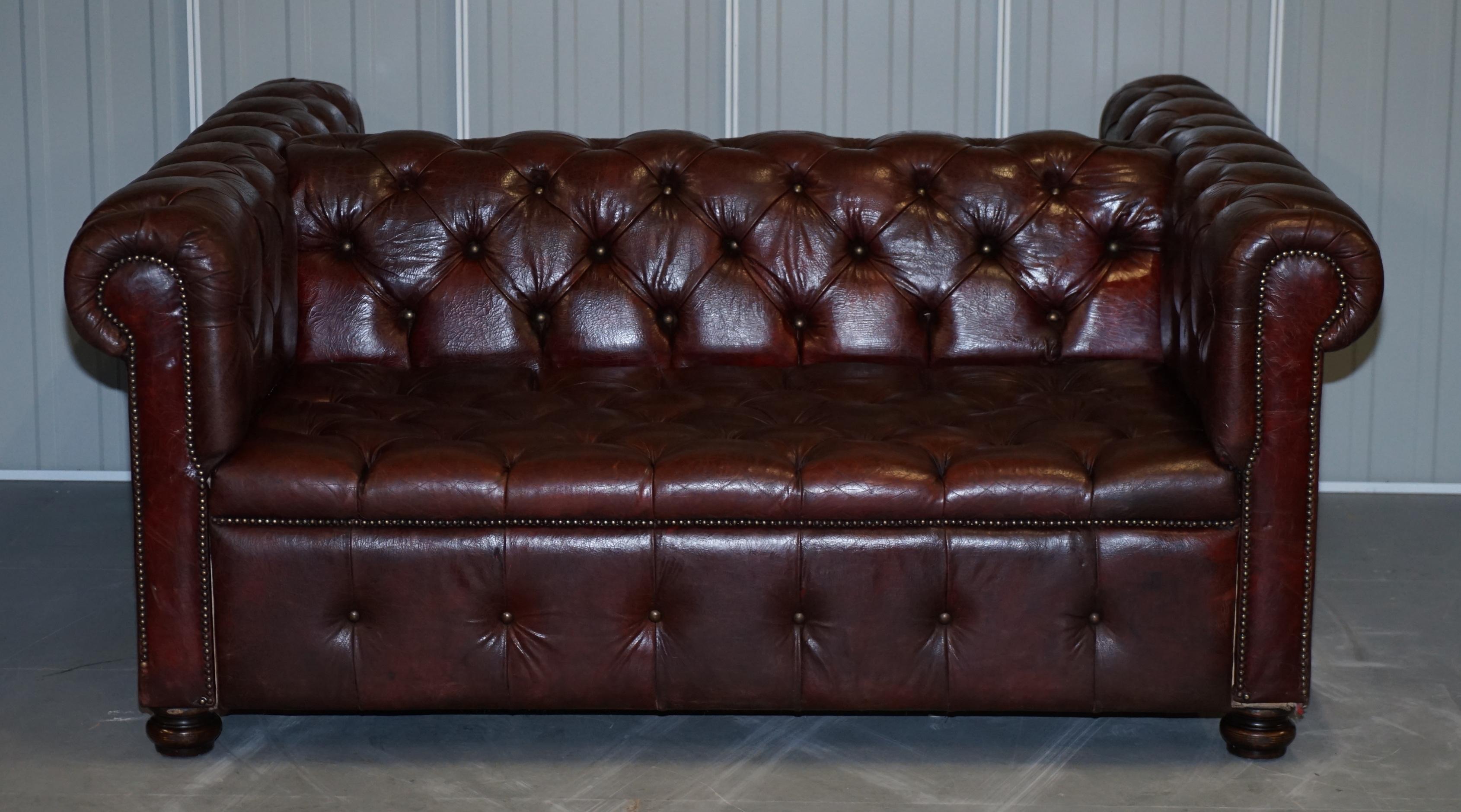 Large Oxblood Vintage Leather Double Sided Chesterfield Tufted Conversation Sofa 7