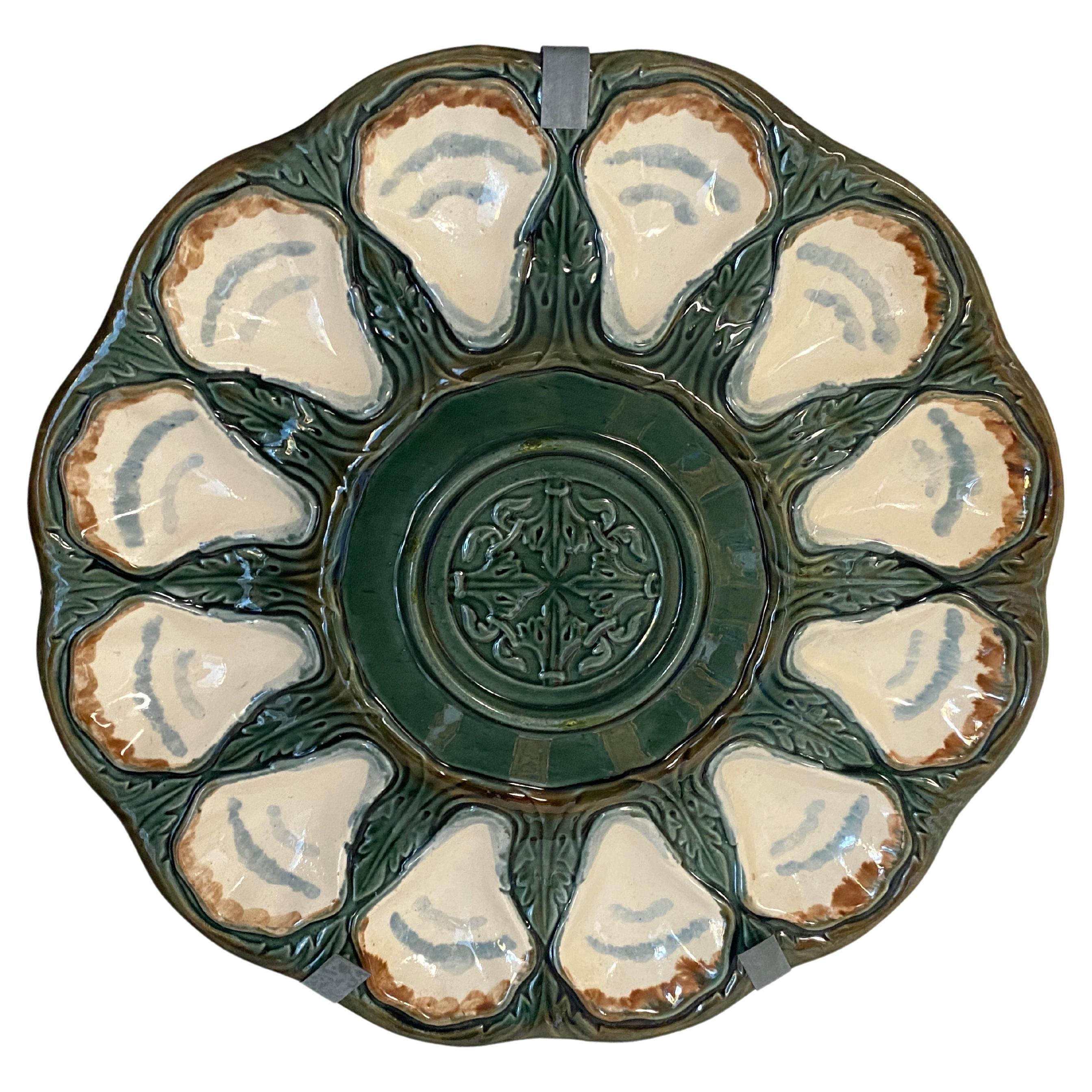 Large Oyster Dish in Majolica Green White Color 19th Century Longchamp France