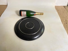 Grande assiette à huîtres en céramique couleur noir et blanc, 1960 France par Elchinger