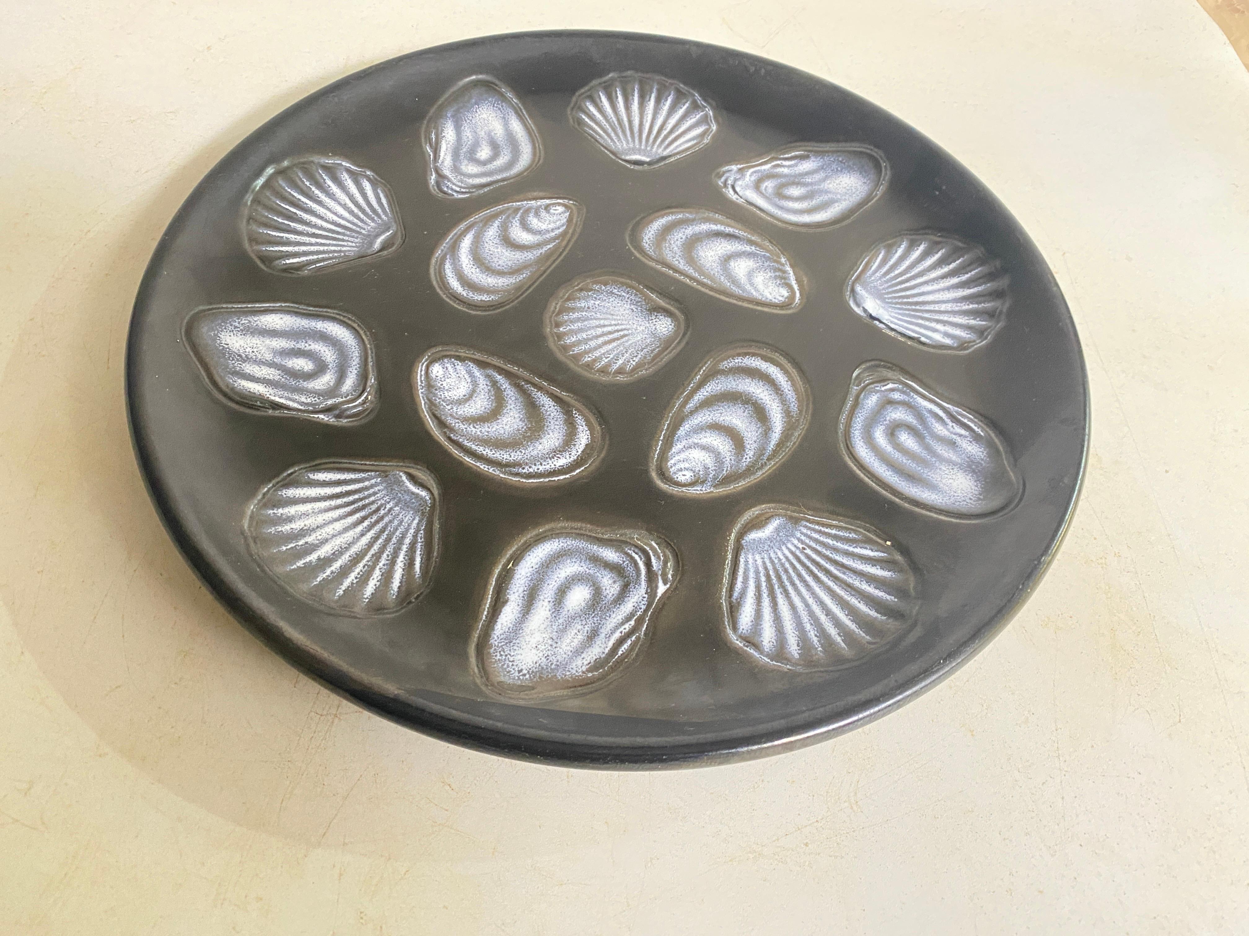 Mid-20th Century Large Oyster Plate in Ceramic BlACK and White Color, 1960 France by Elchinger For Sale