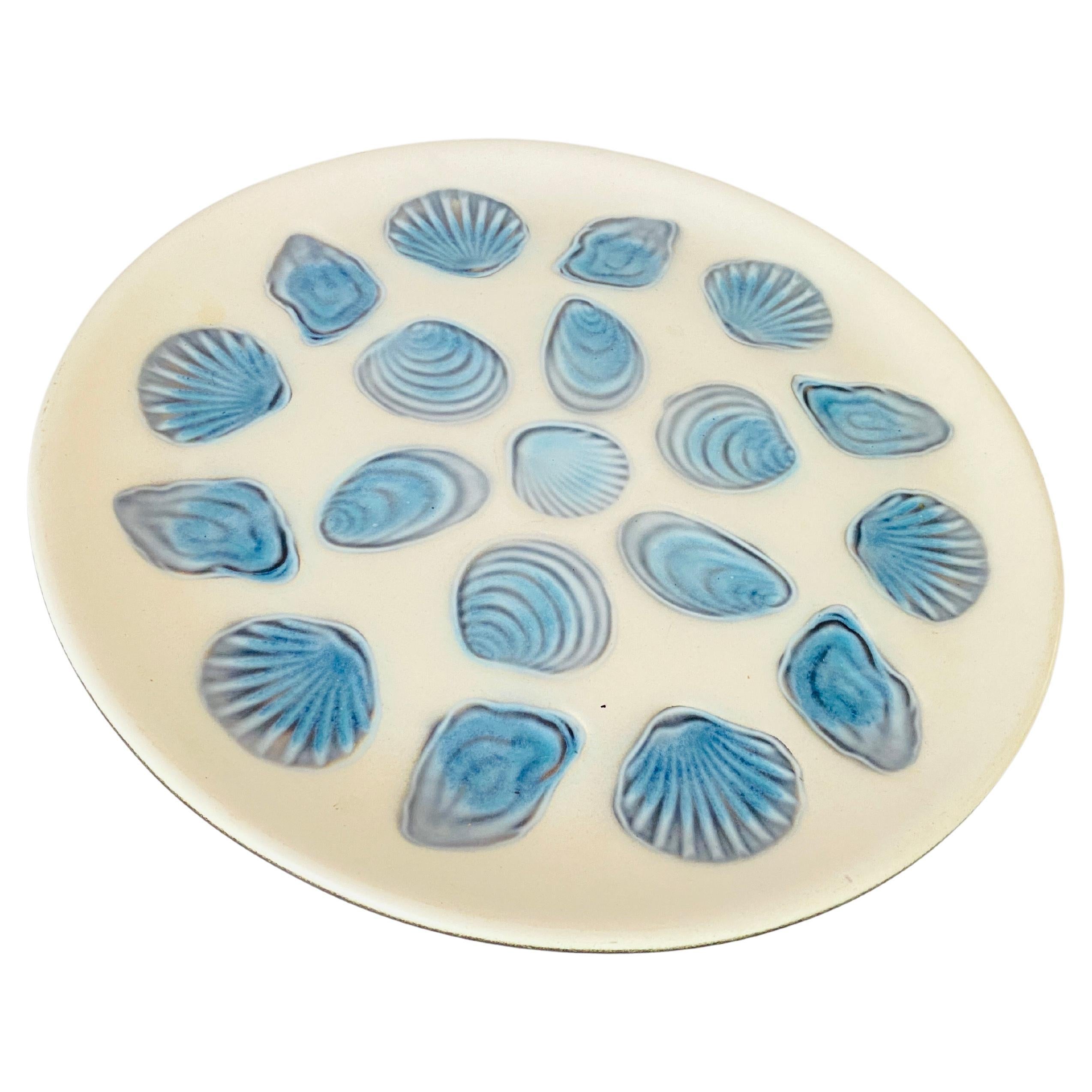 Grande assiette à huîtres en céramique bleue et blanche, France par Elchinger, 1960