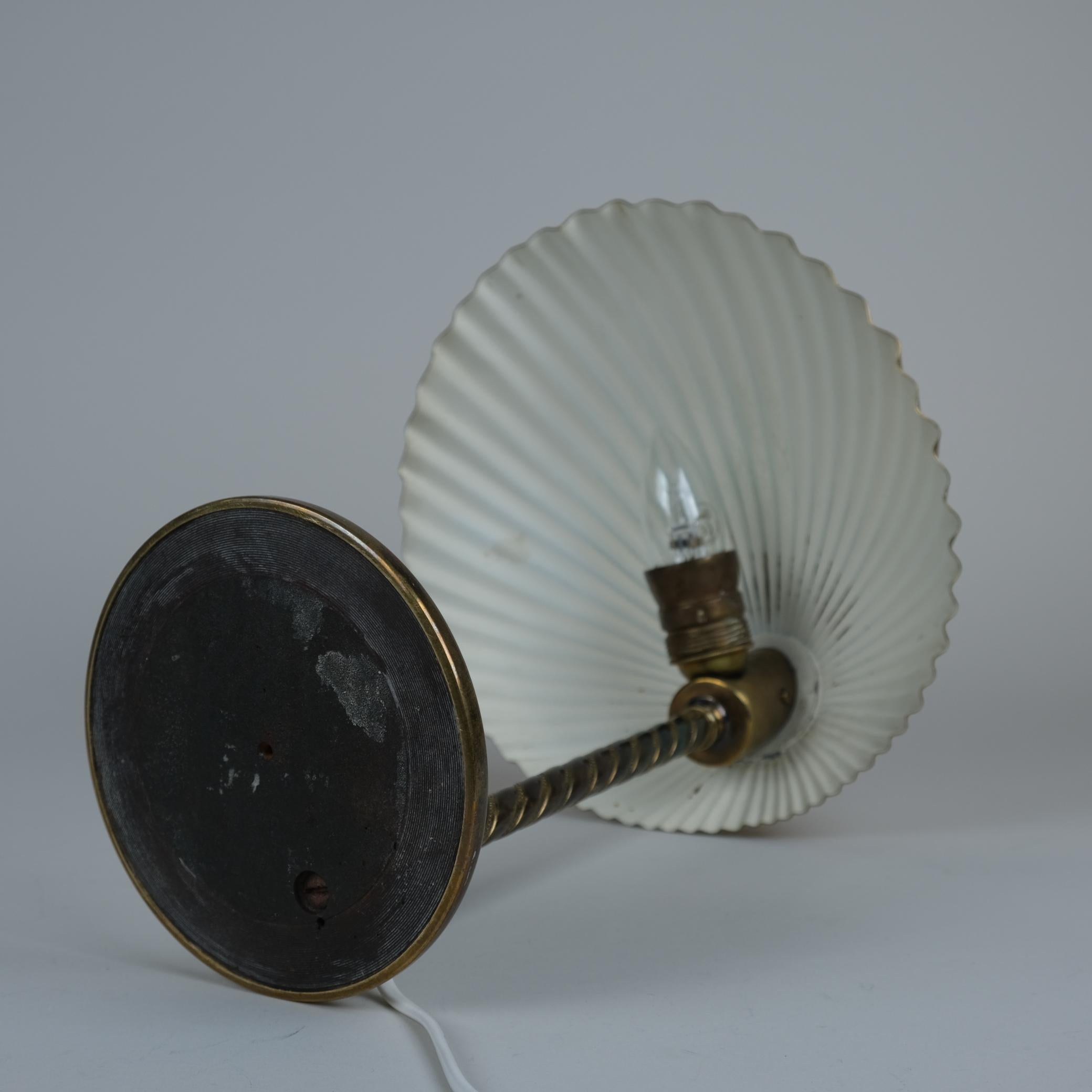 Large Paavo Tynell Full Brass Seashell Table Lamp Model 5321, Taito Oy 1940s For Sale 3