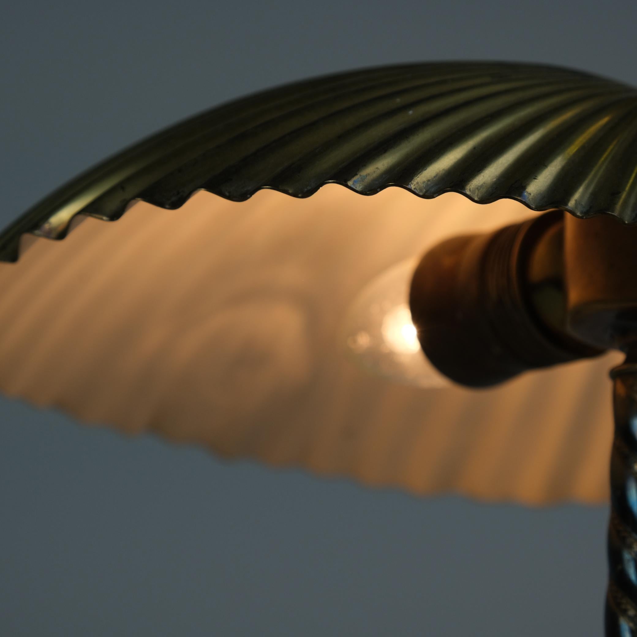 Large Paavo Tynell Full Brass Seashell Table Lamp Model 5321, Taito Oy 1940s For Sale 2