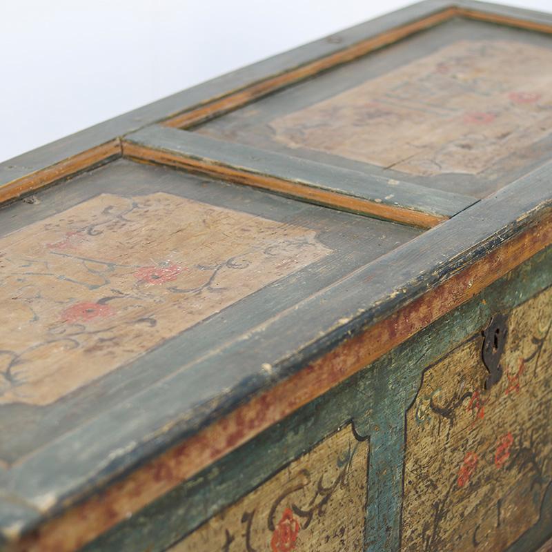 Antique Large Painted Folk Art Farmhouse Bridal Chest 1753 For Sale 4