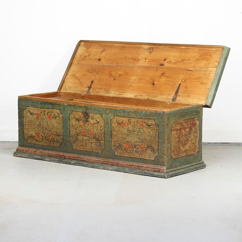 Mid-18th Century Antique Large Painted Folk Art Farmhouse Bridal Chest 1753 For Sale
