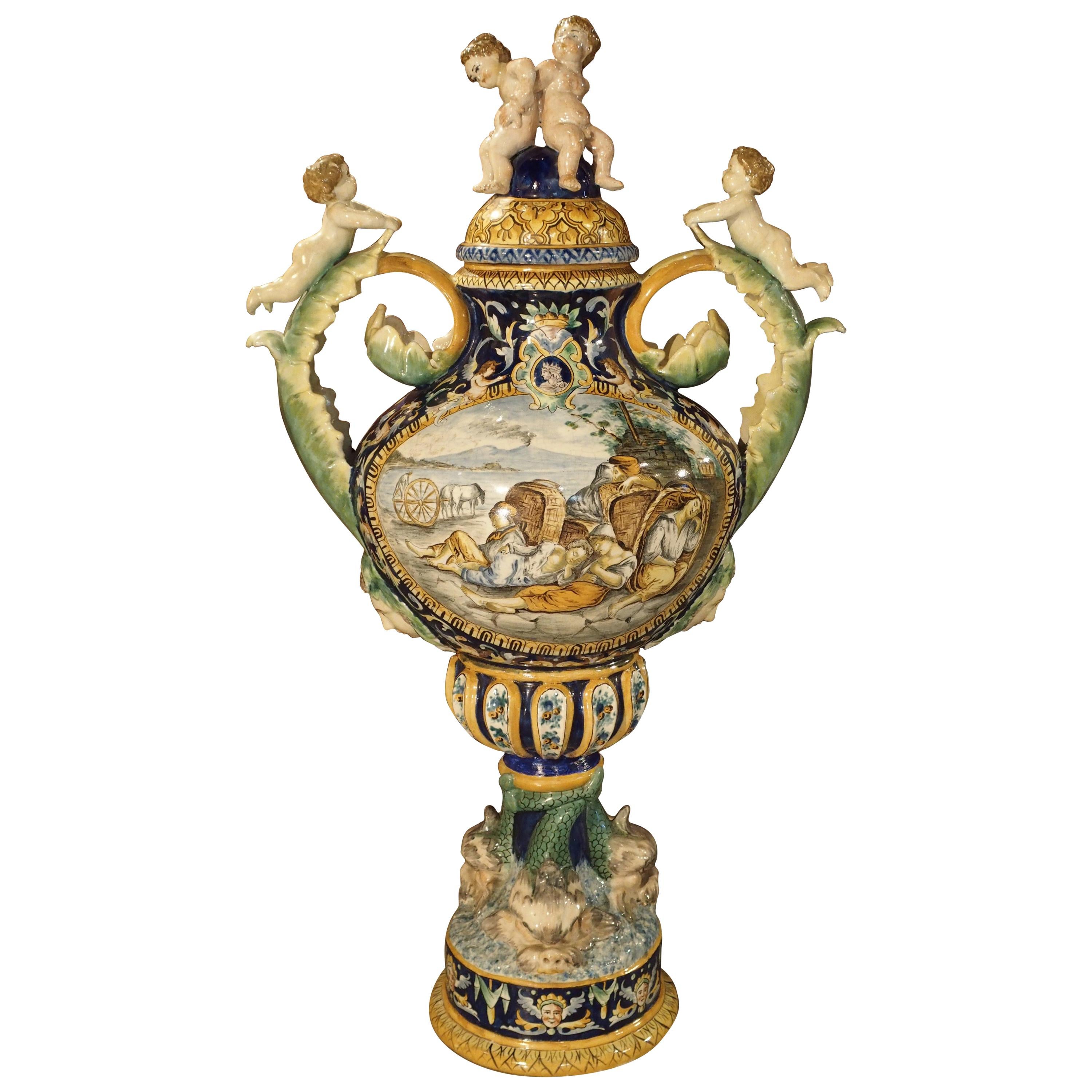 Große bemalte italienische Majolika-Urne, um 1885